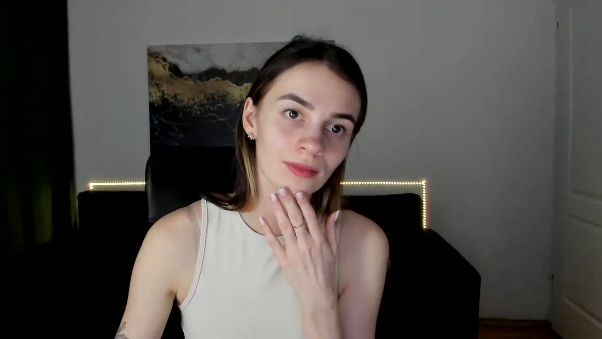 Gallery image thumbnail from MileyBee's myfreecams stream on, 01/20/2025, 17:42 image 8 of 20