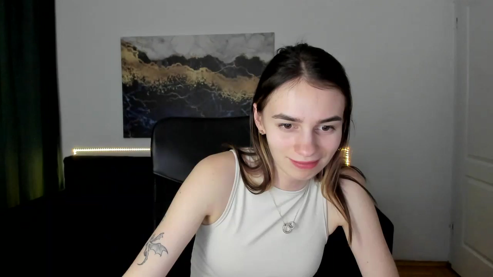 Gallery image thumbnail from MileyBee's myfreecams stream on, 01/20/2025, 17:42 image 17 of 20
