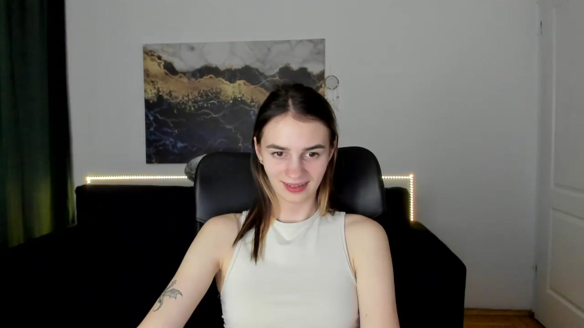Gallery image thumbnail from MileyBee's myfreecams stream on, 01/20/2025, 17:42 image 10 of 20