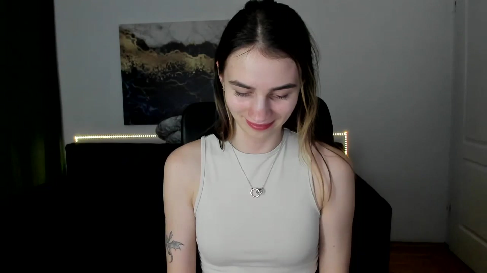 Gallery image thumbnail from MileyBee's myfreecams stream on, 01/20/2025, 19:45 image 18 of 20