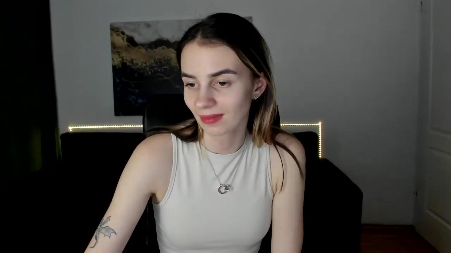 Gallery image thumbnail from MileyBee's myfreecams stream on, 01/20/2025, 19:45 image 7 of 20