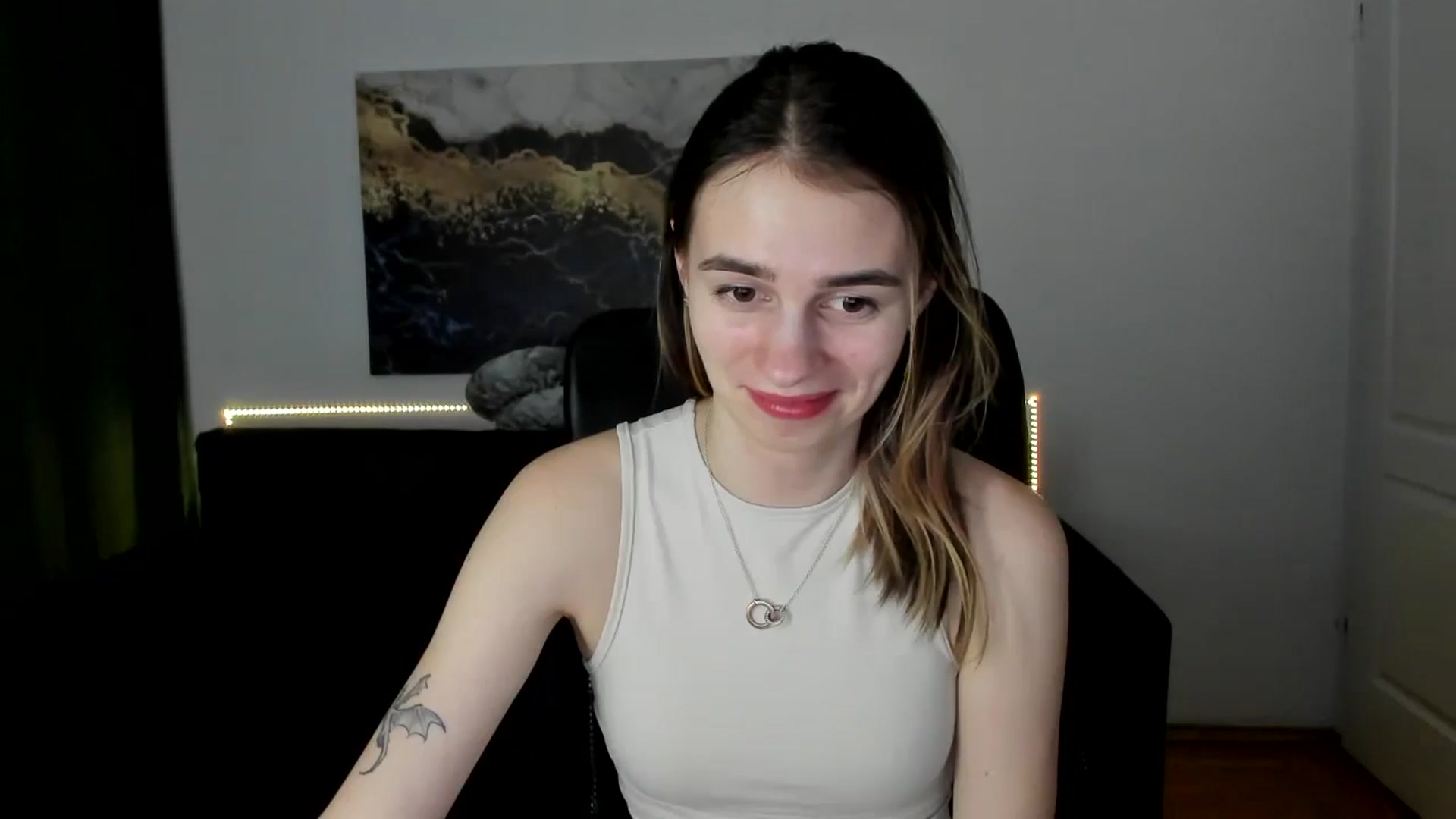 Gallery image thumbnail from MileyBee's myfreecams stream on, 01/20/2025, 19:45 image 14 of 20