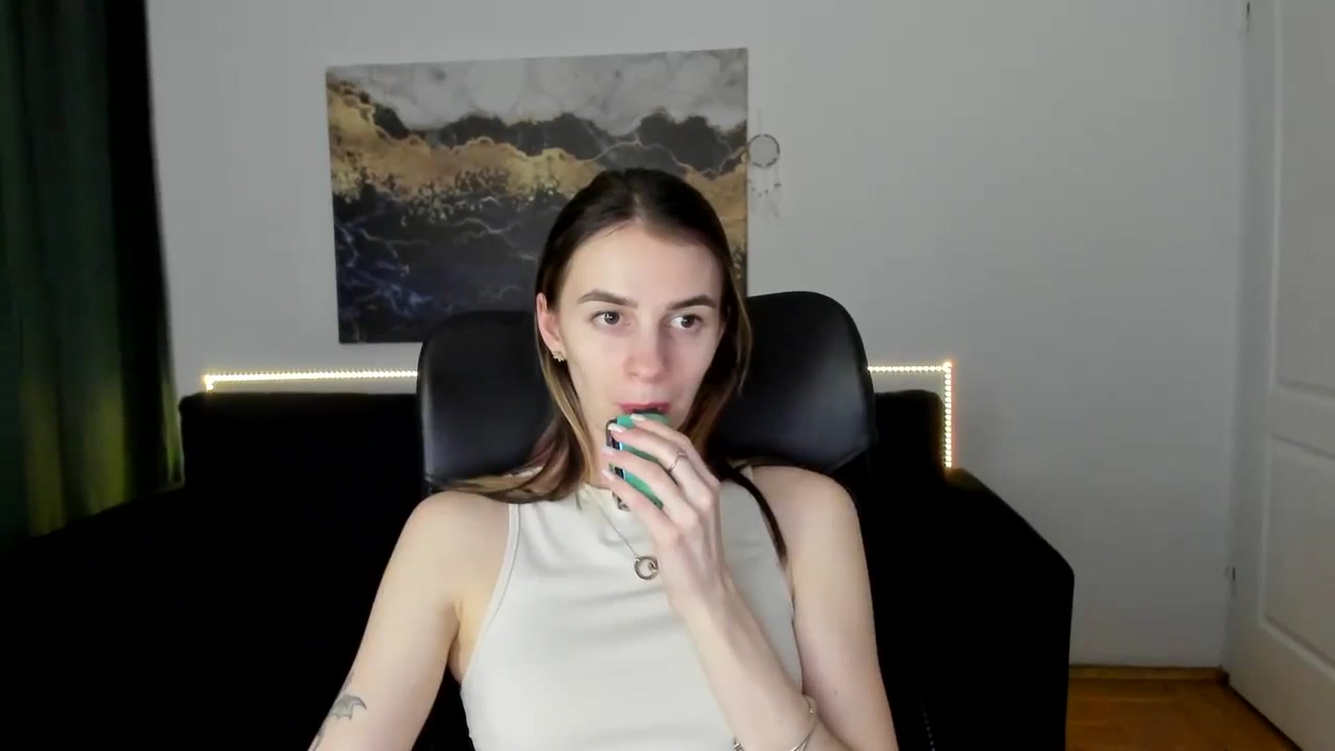 Gallery image thumbnail from MileyBee's myfreecams stream on, 01/20/2025, 19:45 image 11 of 20