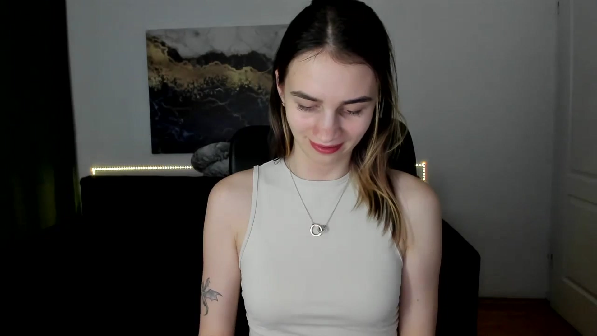 Gallery image thumbnail from MileyBee's myfreecams stream on, 01/20/2025, 19:45 image 16 of 20