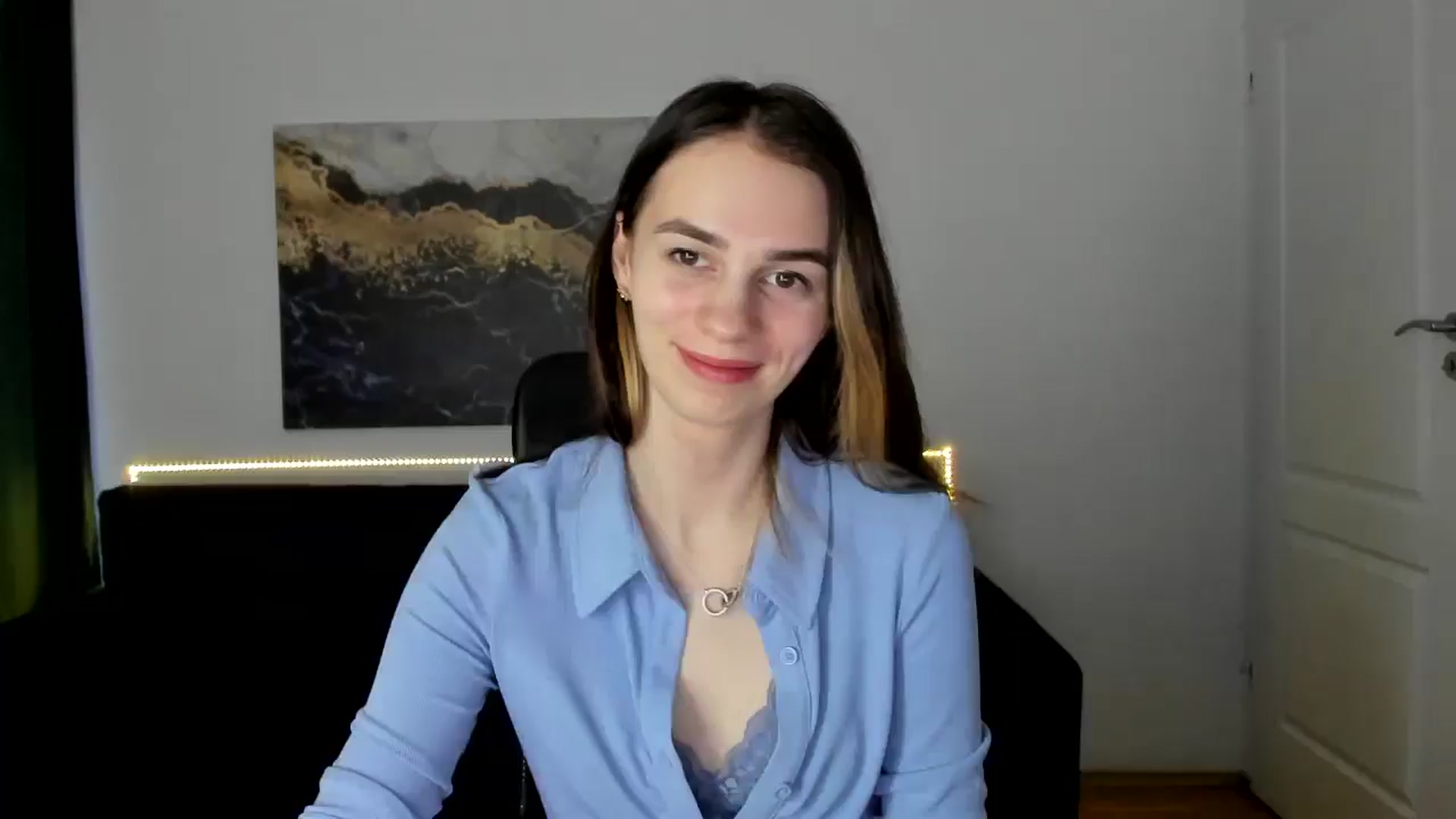 Gallery image thumbnail from MileyBee's myfreecams stream on, 01/21/2025, 15:31 image 14 of 20