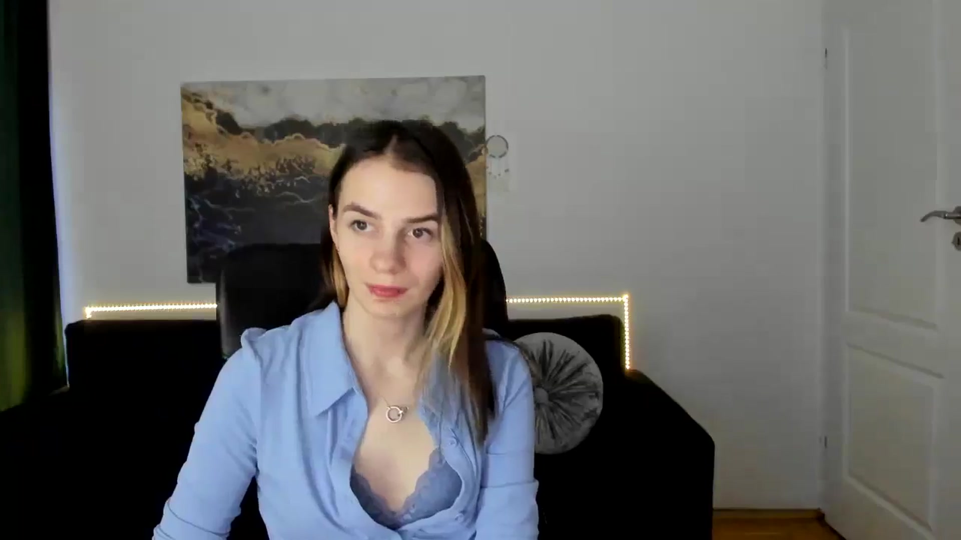 Gallery image thumbnail from MileyBee's myfreecams stream on, 01/21/2025, 15:31 image 10 of 20