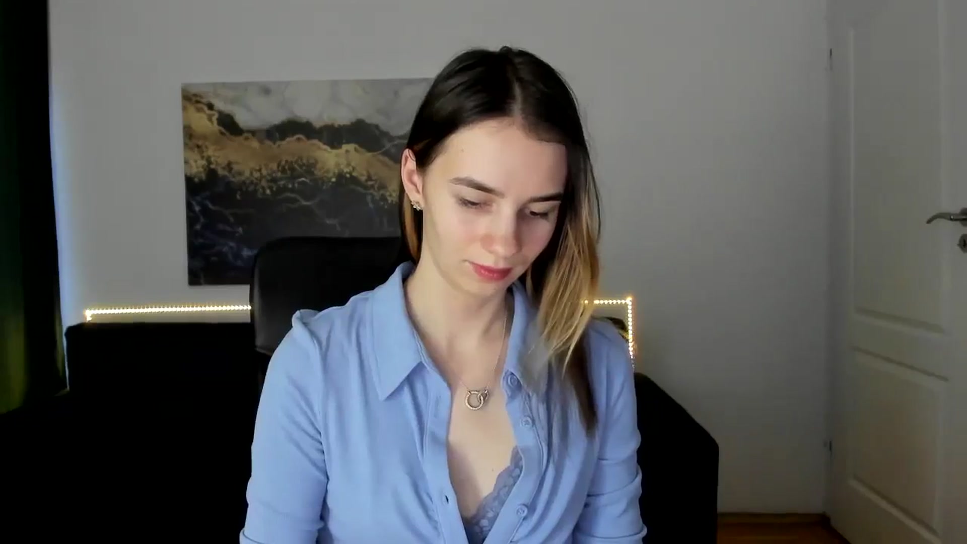 Gallery image thumbnail from MileyBee's myfreecams stream on, 01/21/2025, 15:31 image 8 of 20