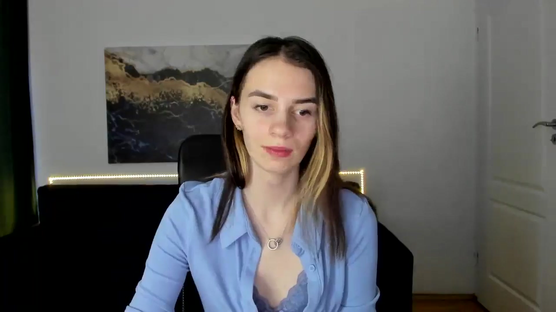Gallery image thumbnail from MileyBee's myfreecams stream on, 01/21/2025, 15:31 image 15 of 20