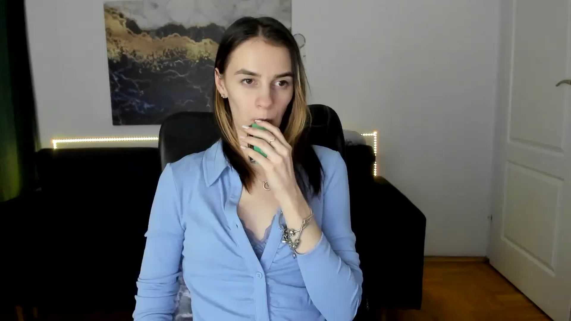Gallery image thumbnail from MileyBee's myfreecams stream on, 01/21/2025, 18:08 image 7 of 20