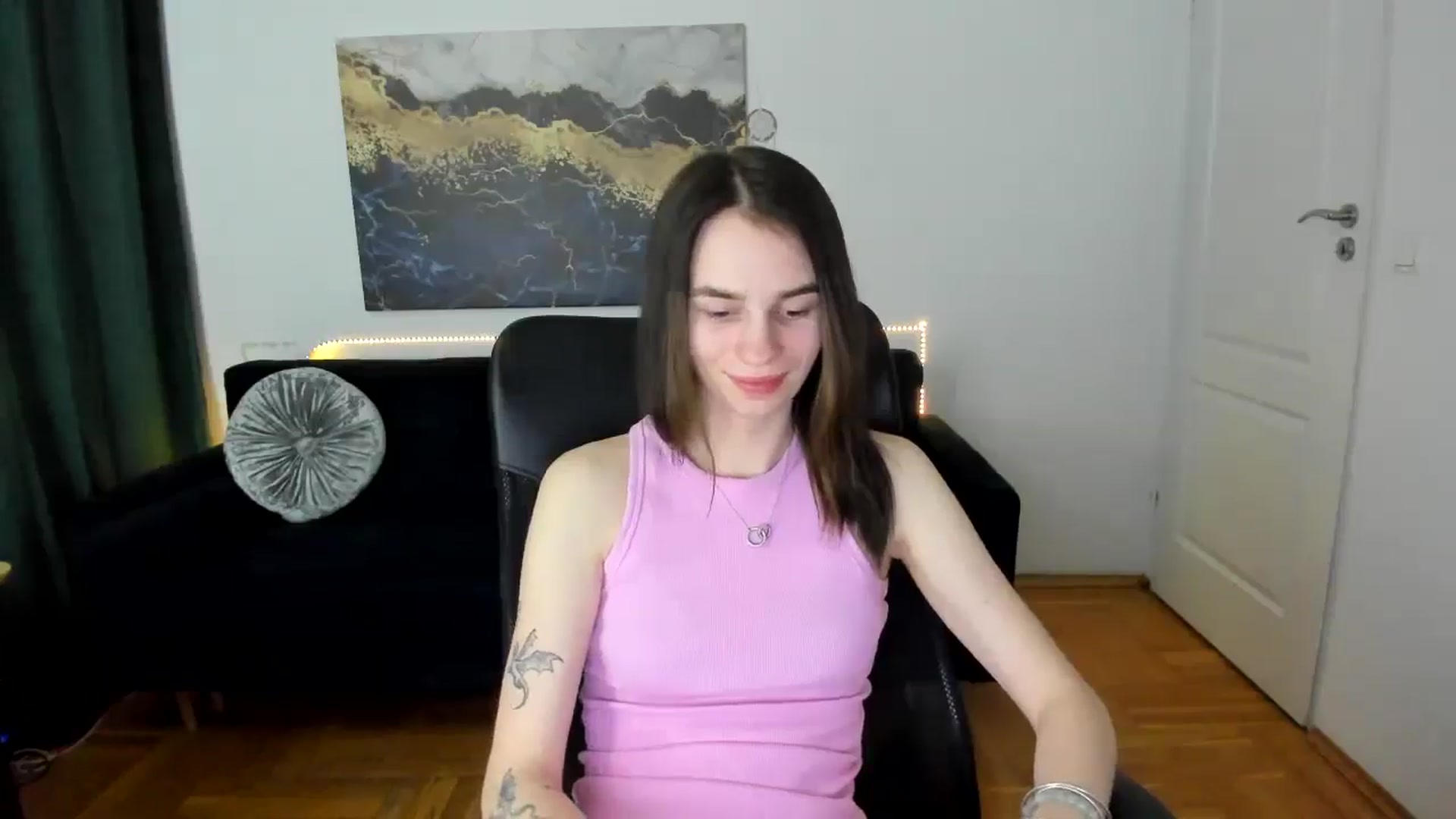 Gallery image thumbnail from MileyBee's myfreecams stream on, 02/27/2025, 19:06 image 17 of 20