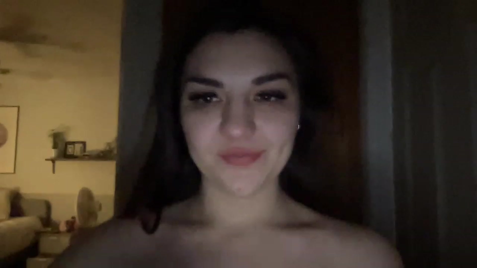 Gallery image thumbnail from MileyxSmiles's myfreecams stream on, 05/30/2023, 11:49 image 11 of 20