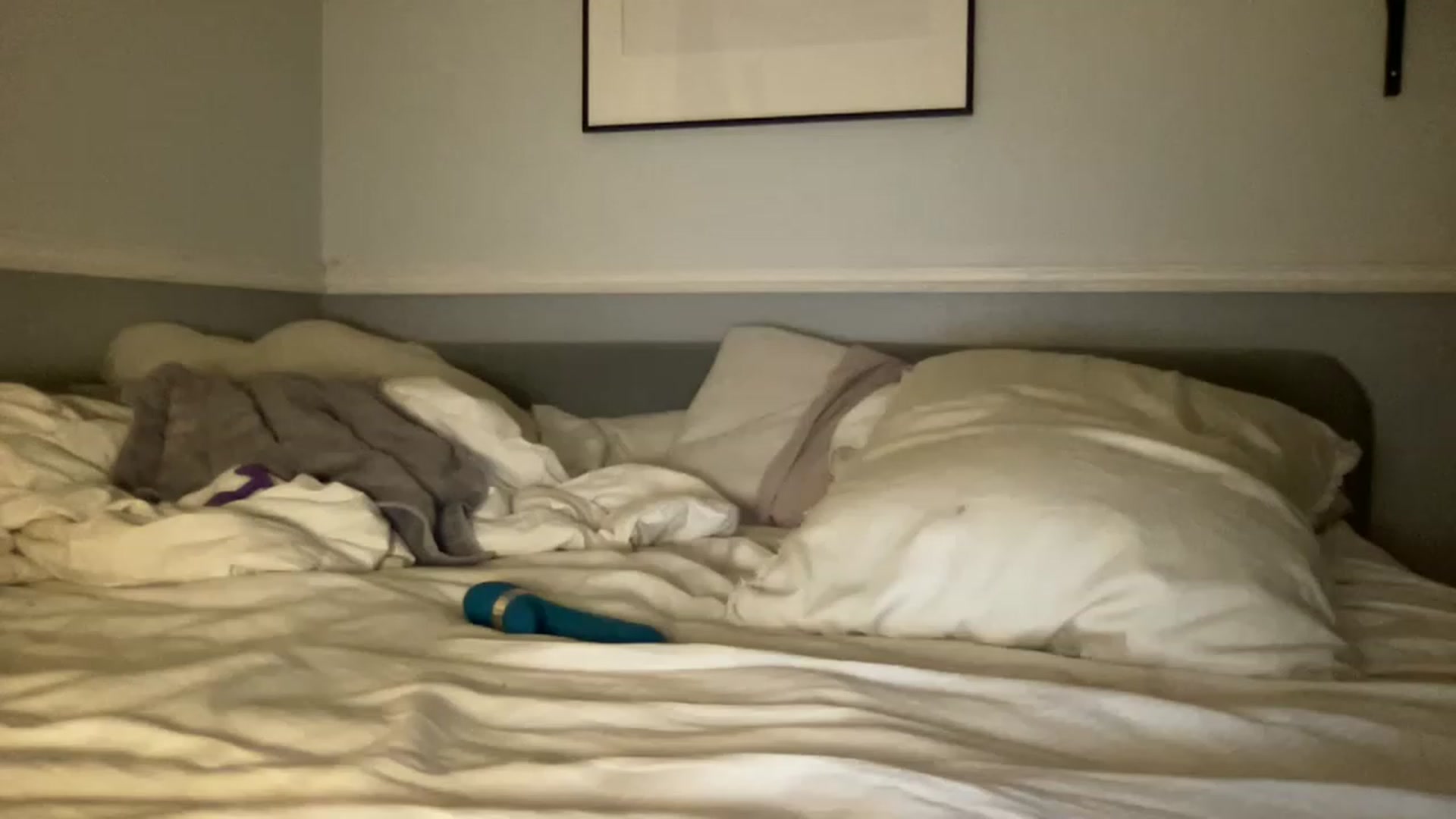 Gallery image thumbnail from MileyxSmiles's myfreecams stream on, 05/30/2023, 11:49 image 8 of 20