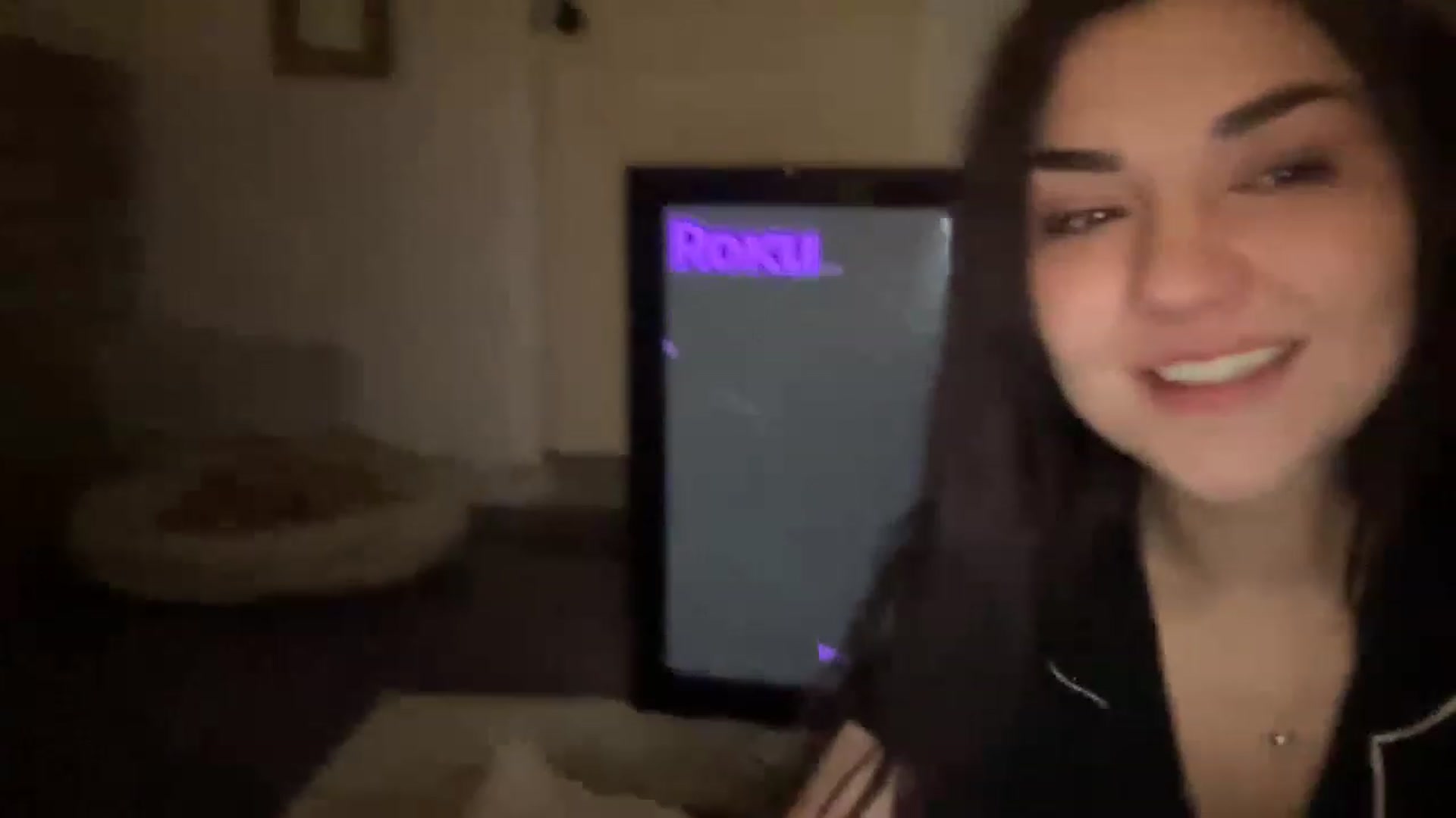 Gallery image thumbnail from MileyxSmiles's myfreecams stream on, 06/05/2023, 11:40 image 13 of 20