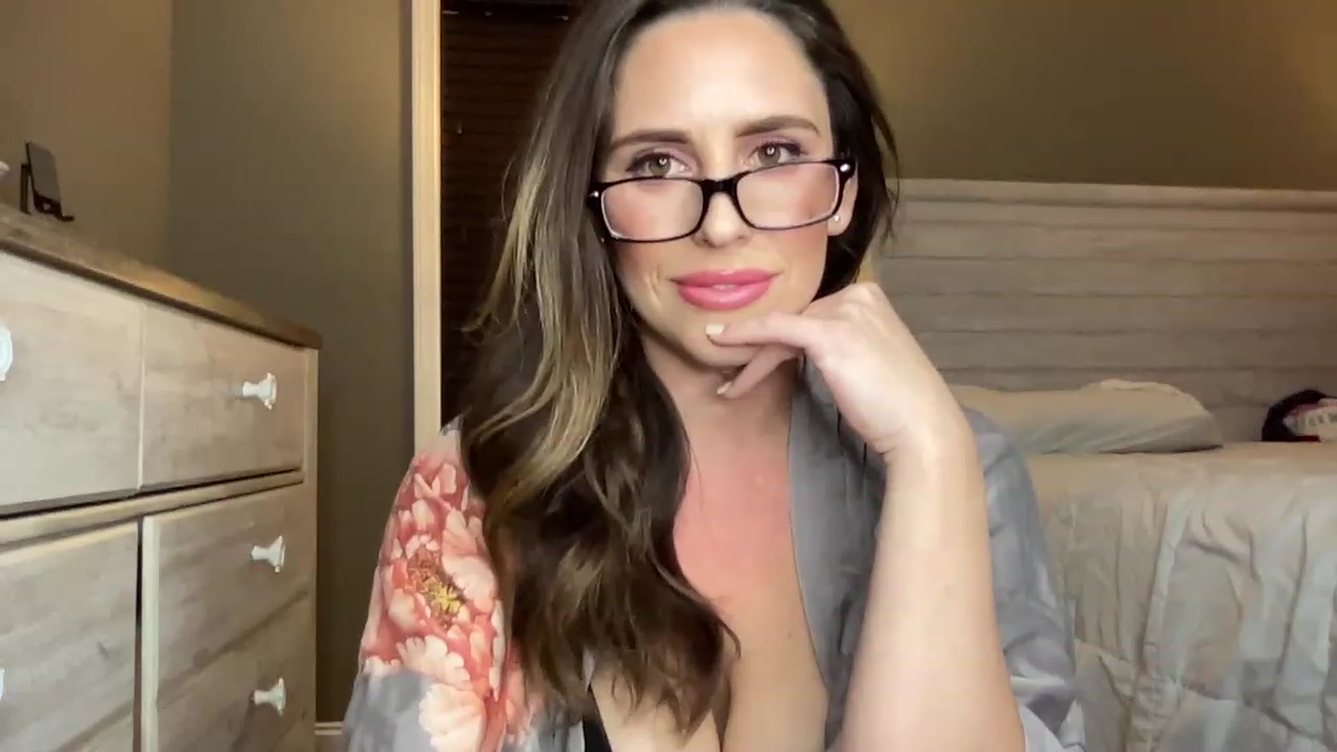 Gallery image thumbnail from MilfParadise's myfreecams stream on, 04/02/2023, 03:29 image 19 of 20
