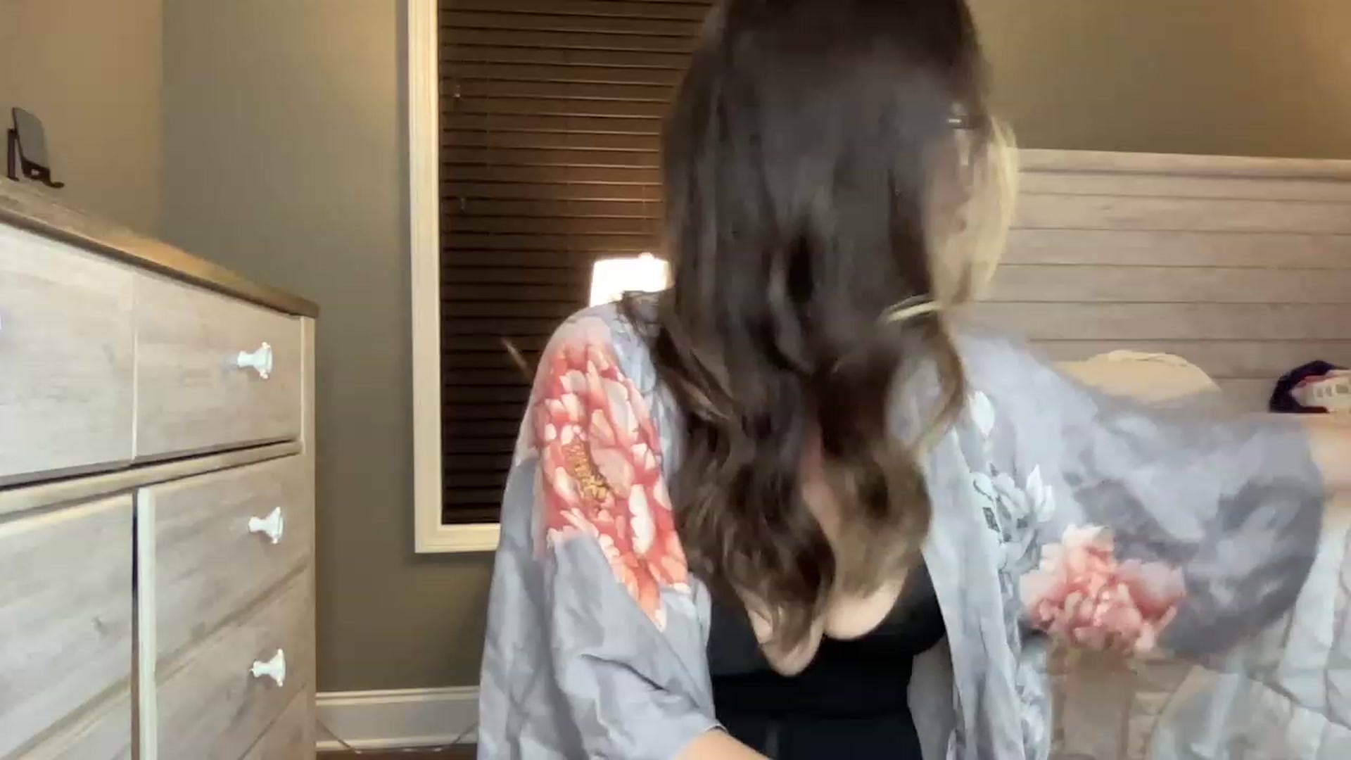 Gallery image thumbnail from MilfParadise's myfreecams stream on, 04/02/2023, 03:29 image 5 of 20
