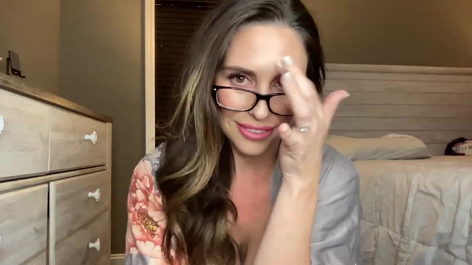 Gallery image thumbnail from MilfParadise's myfreecams stream on, 04/02/2023, 03:29 image 14 of 20