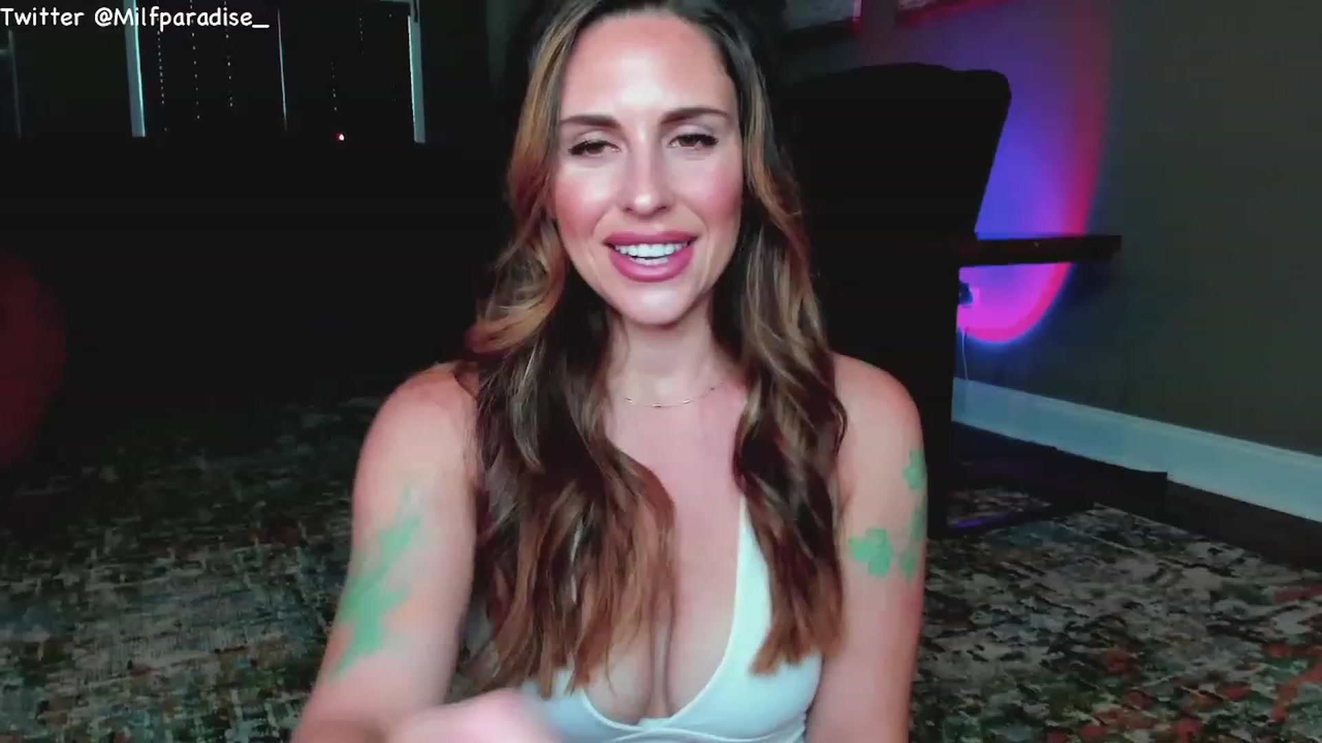 Gallery image thumbnail from MilfParadise's myfreecams stream on, 06/12/2023, 15:57 image 2 of 20