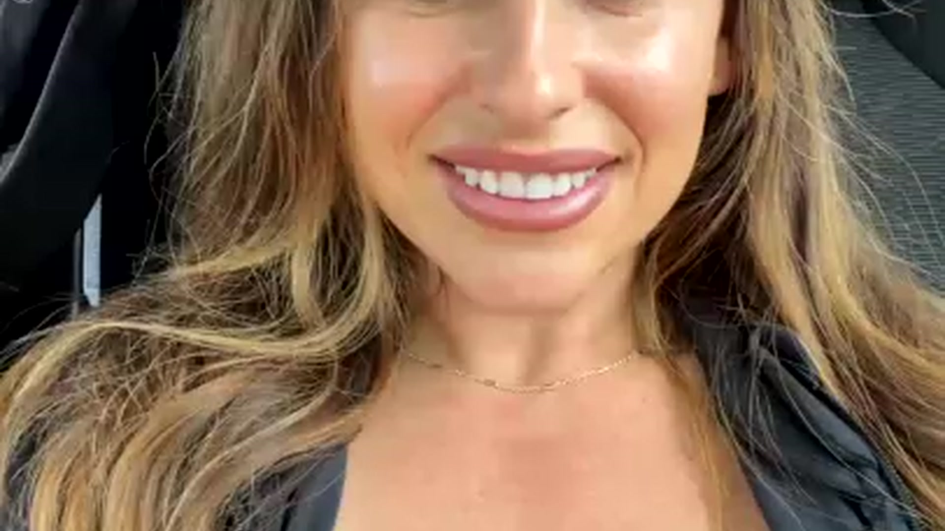 Gallery image thumbnail from MilfParadise's myfreecams stream on, 06/19/2023, 16:57 image 10 of 20