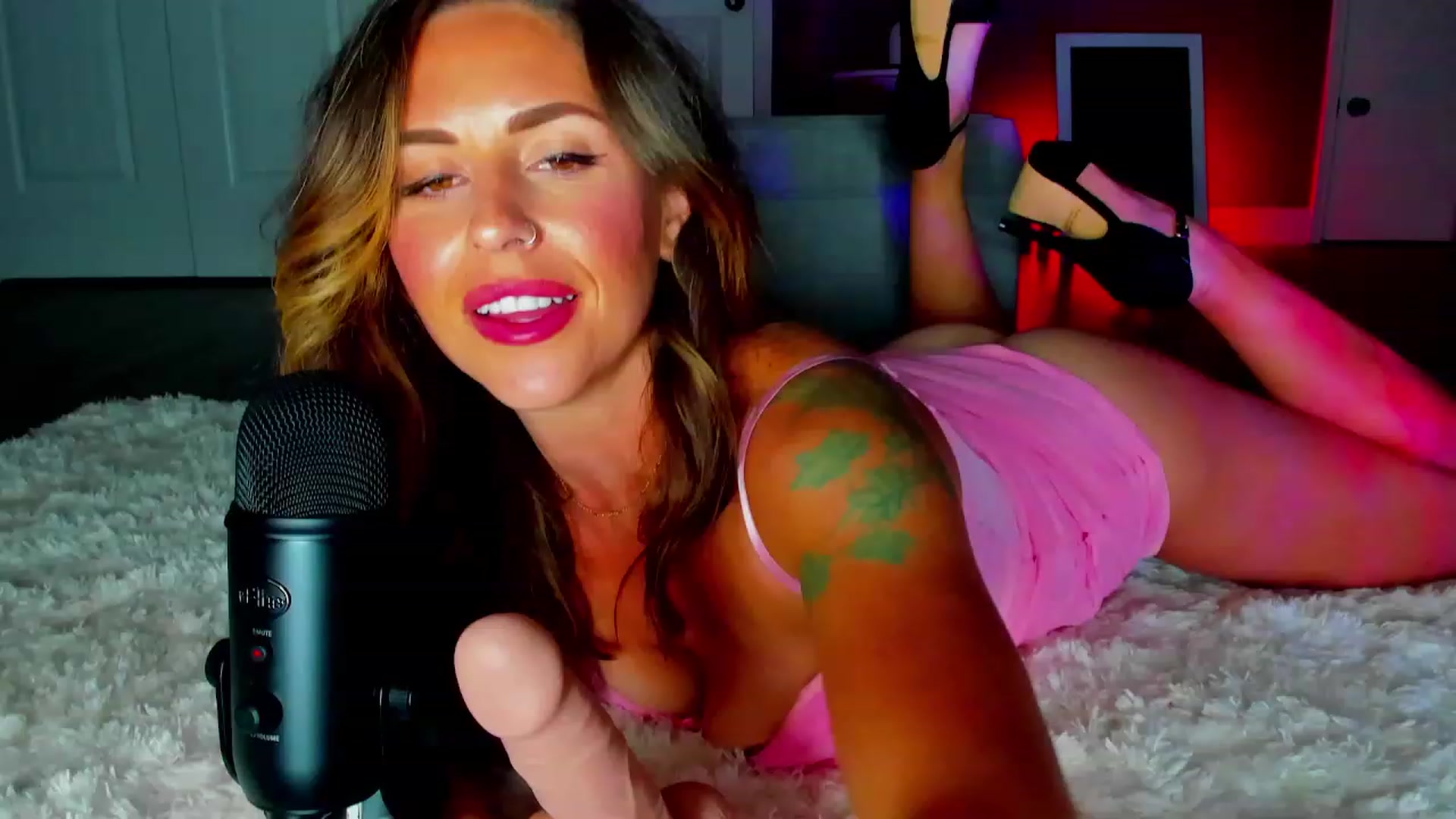 Gallery image thumbnail from MilfParadise's myfreecams stream on, 08/13/2023, 04:33 image 12 of 20