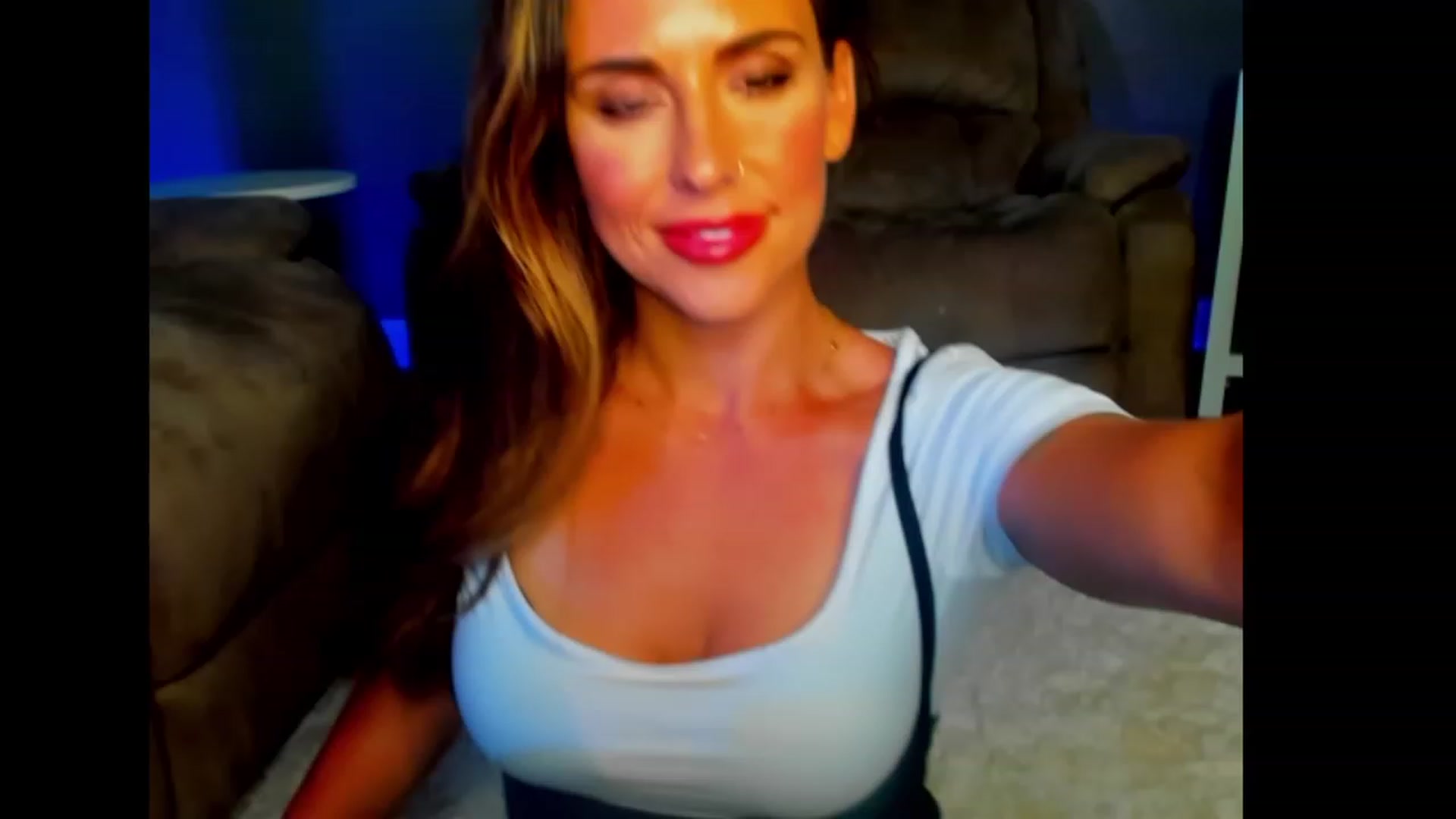 Gallery image thumbnail from MilfParadise's myfreecams stream on, 08/25/2023, 04:23 image 13 of 20