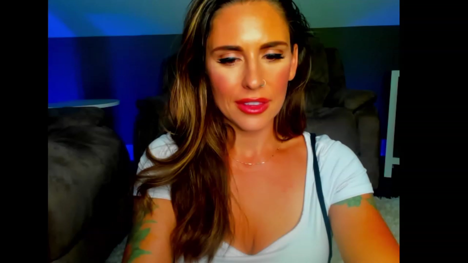Gallery image thumbnail from MilfParadise's myfreecams stream on, 08/25/2023, 04:23 image 8 of 20