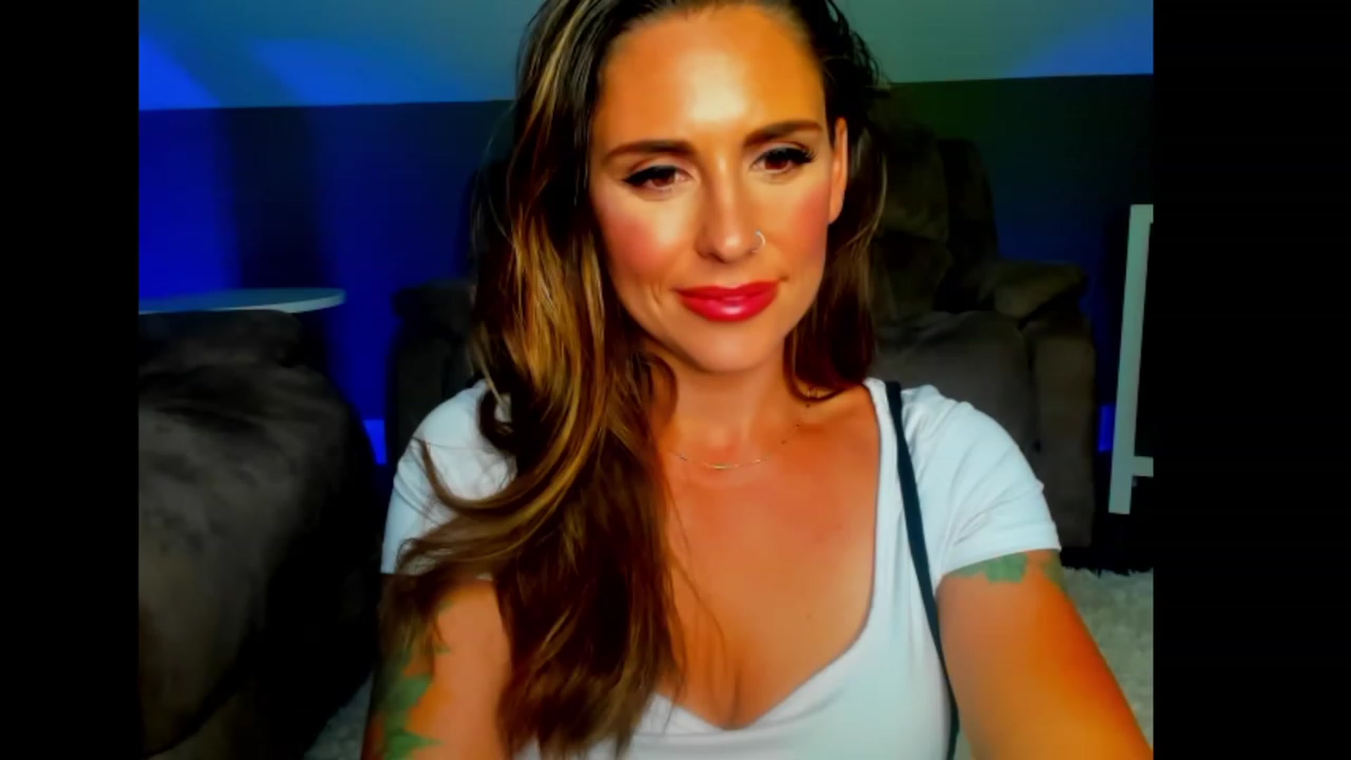 Gallery image thumbnail from MilfParadise's myfreecams stream on, 08/25/2023, 04:23 image 9 of 20