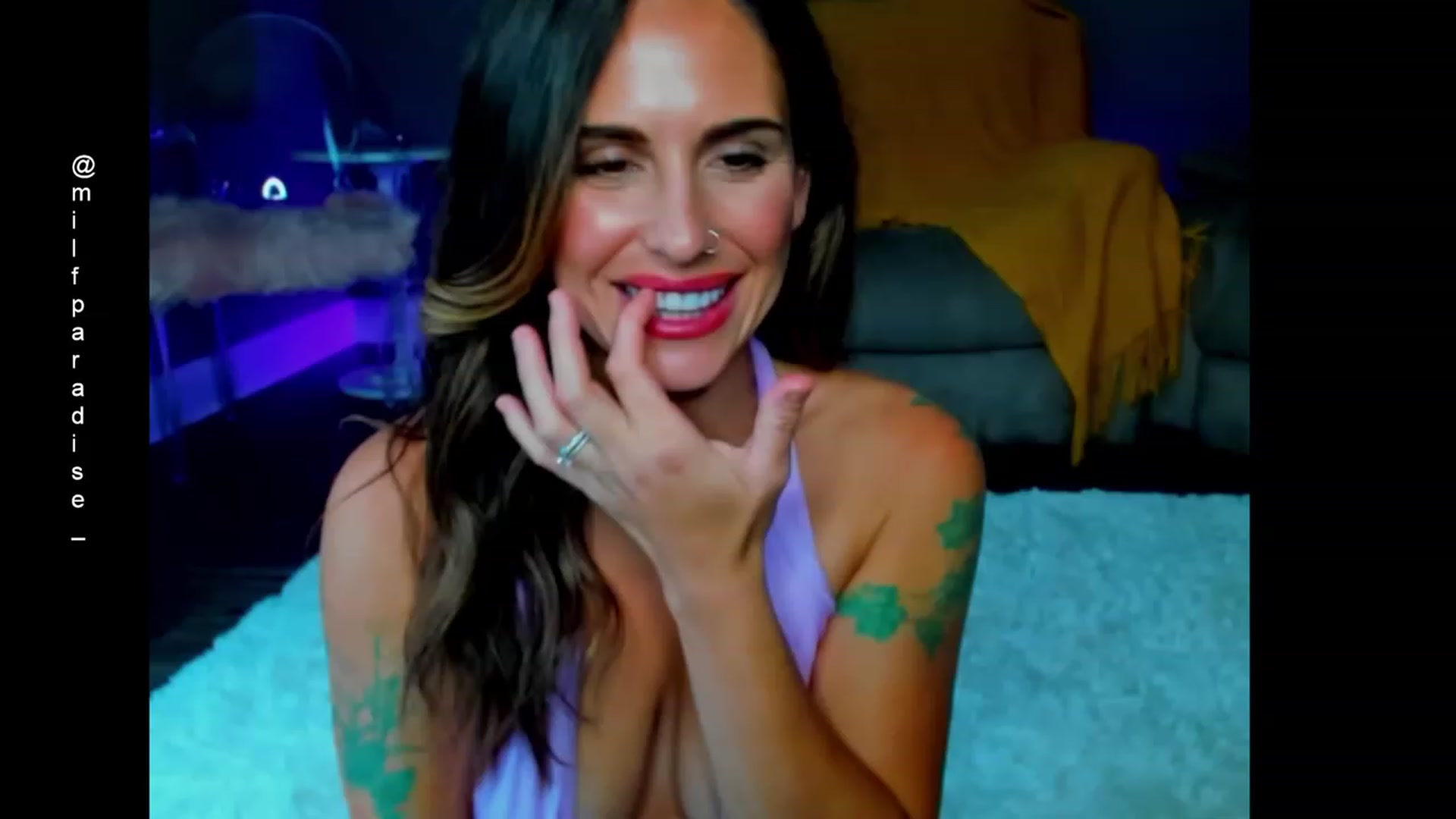 Gallery image thumbnail from MilfParadise's myfreecams stream on, 09/28/2023, 18:43 image 1 of 20