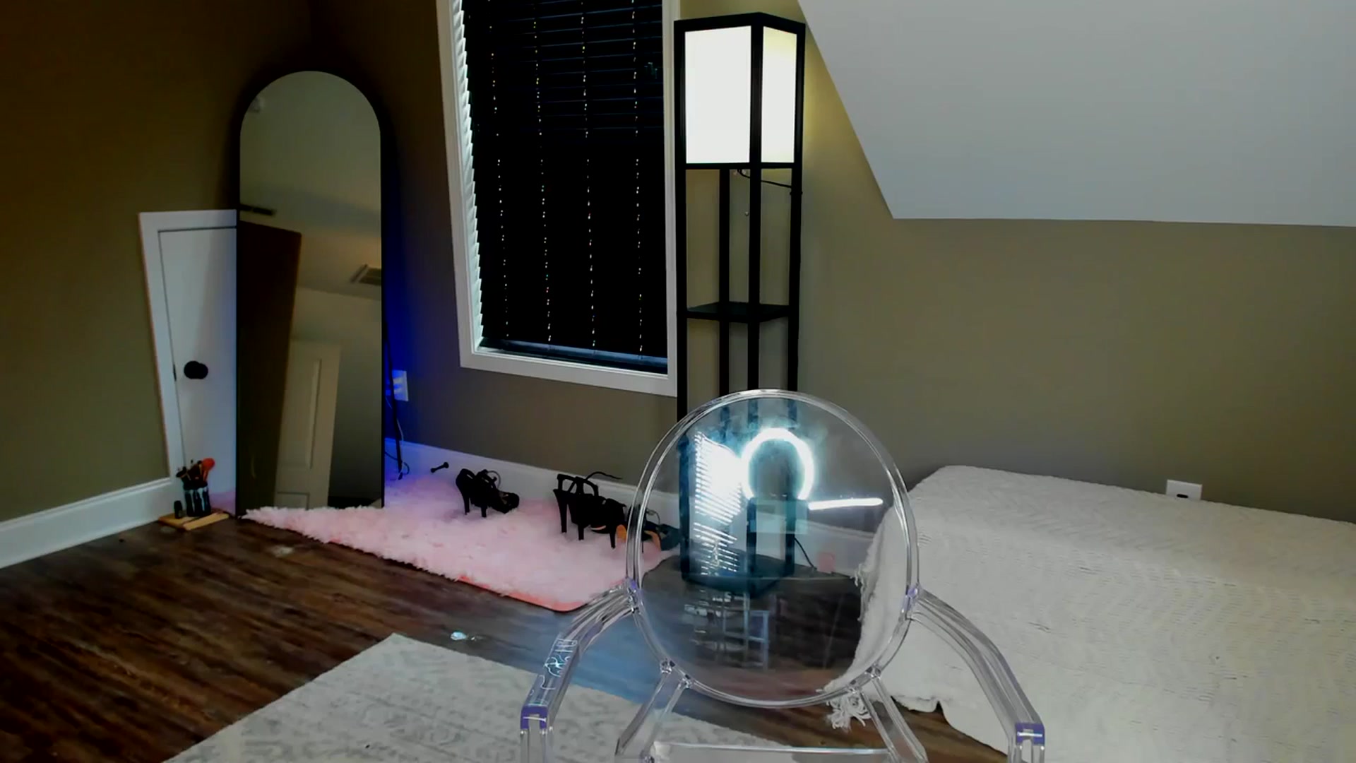 Gallery image thumbnail from MilfParadise's myfreecams stream on, 10/19/2023, 16:02 image 13 of 20