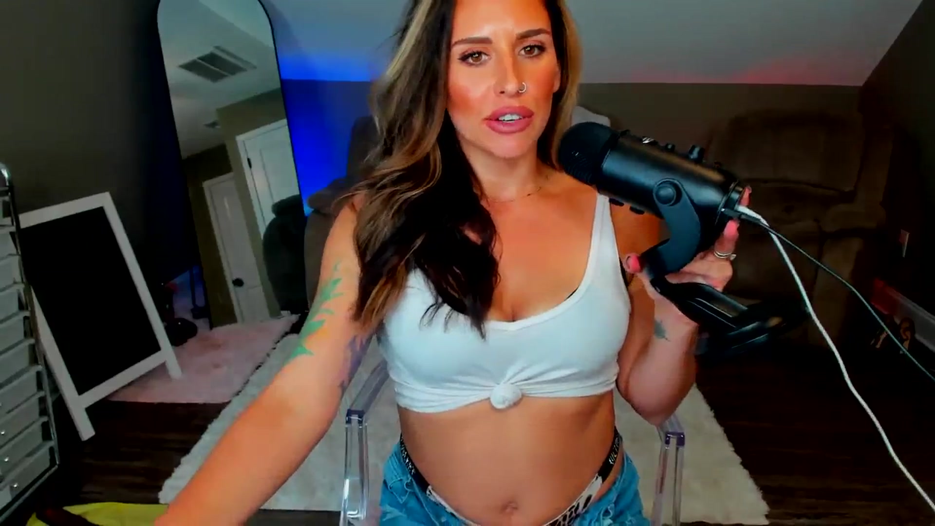 Gallery image thumbnail from MilfParadise's myfreecams stream on, 11/02/2023, 17:48 image 2 of 20