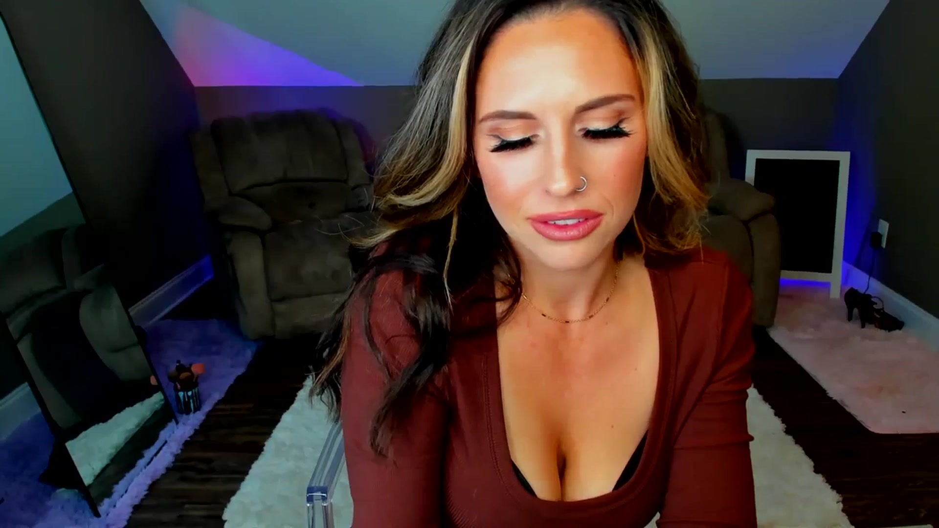 Gallery image thumbnail from MilfParadise's myfreecams stream on, 11/16/2023, 19:18 image 4 of 20