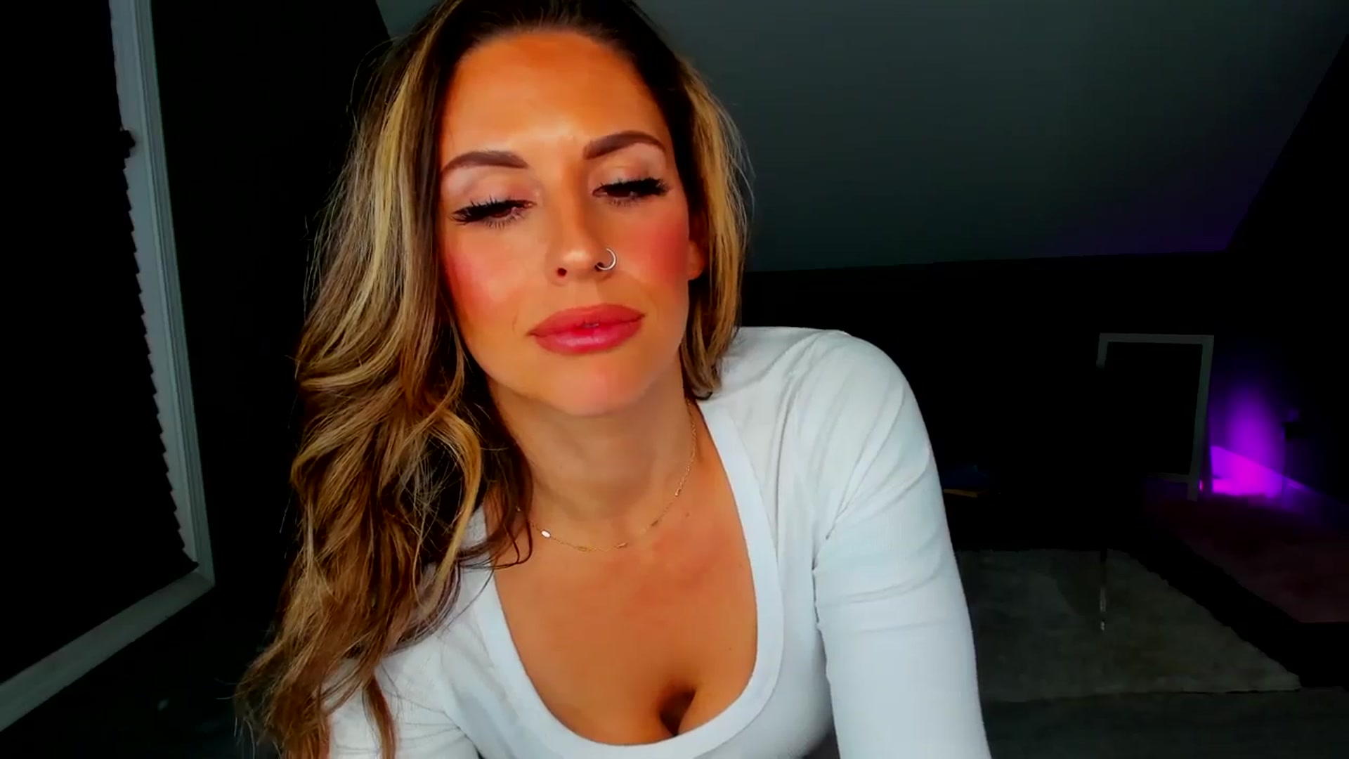 Gallery image thumbnail from MilfParadise's myfreecams stream on, 12/05/2023, 04:22 image 12 of 20