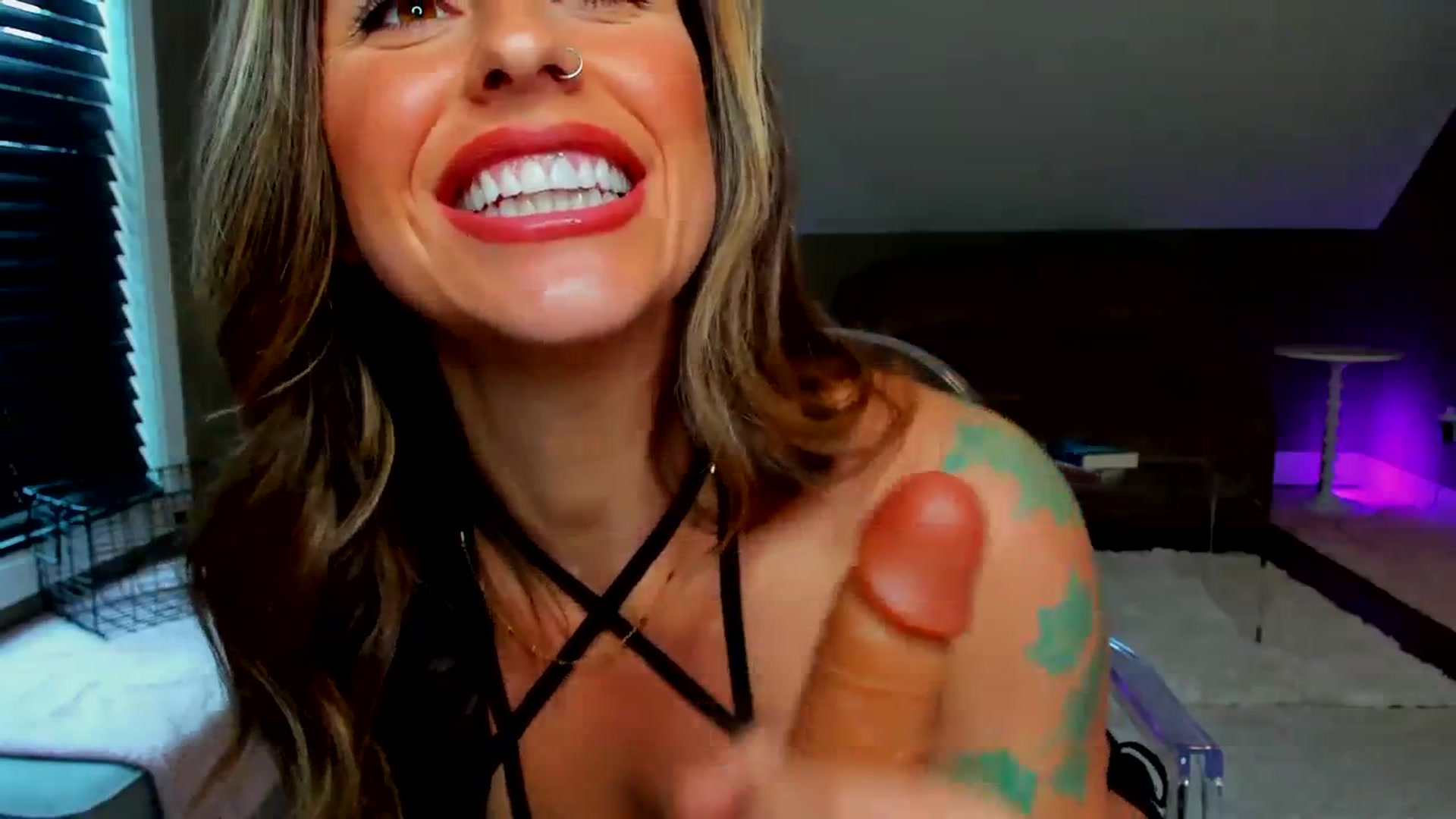 Gallery image thumbnail from MilfParadise's myfreecams stream on, 12/06/2023, 17:53 image 7 of 20