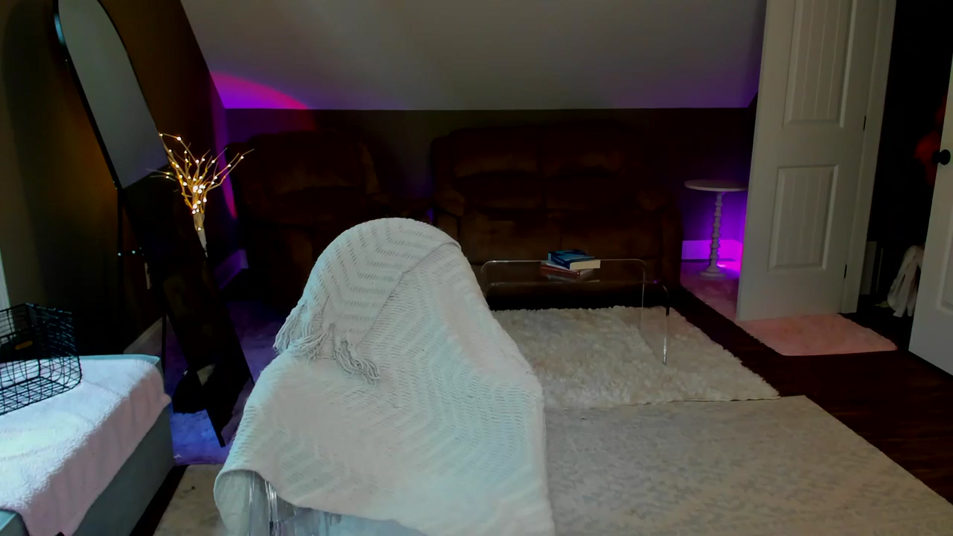 Gallery image thumbnail from MilfParadise's myfreecams stream on, 12/06/2023, 17:53 image 16 of 20