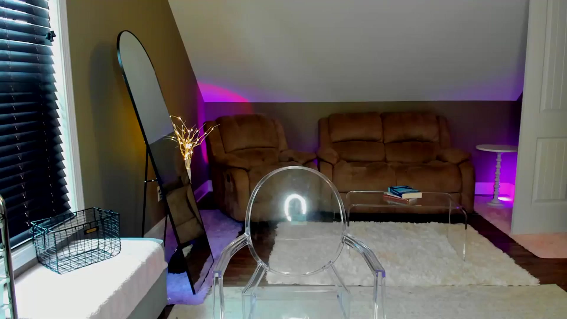 Gallery image thumbnail from MilfParadise's myfreecams stream on, 12/06/2023, 17:53 image 12 of 20