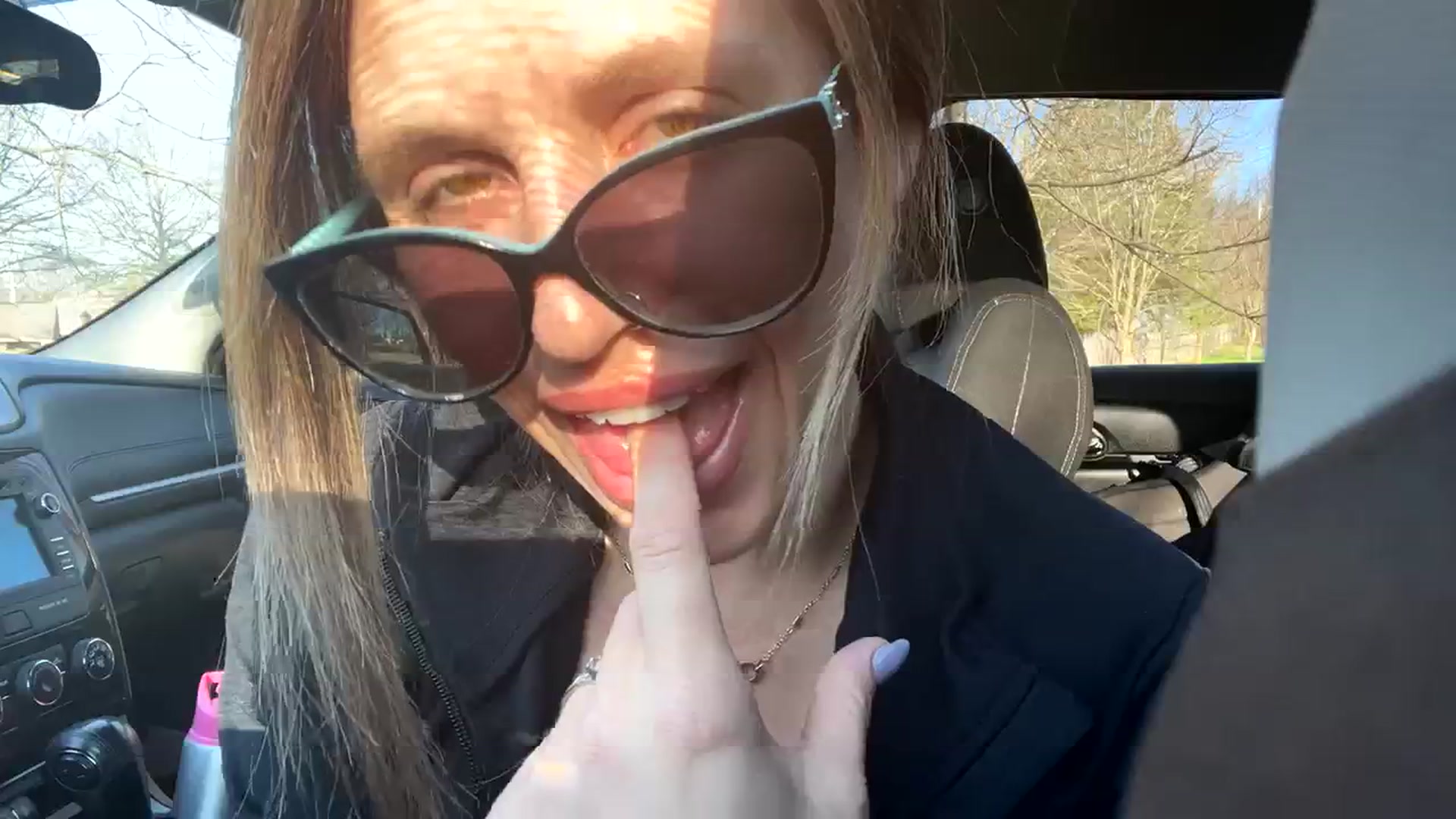 Gallery image thumbnail from MilfParadise's myfreecams stream on, 03/20/2024, 13:16 image 8 of 20