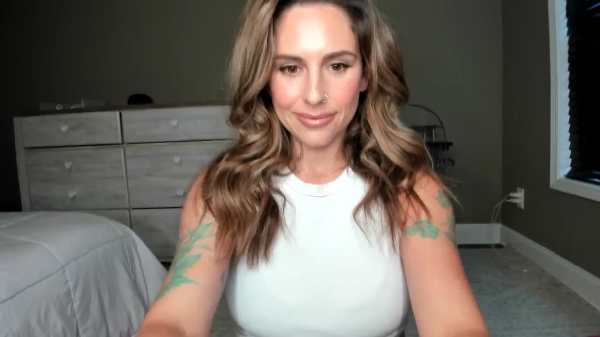 Gallery image thumbnail from MilfParadise's myfreecams stream on, 06/26/2024, 20:12 image 3 of 20