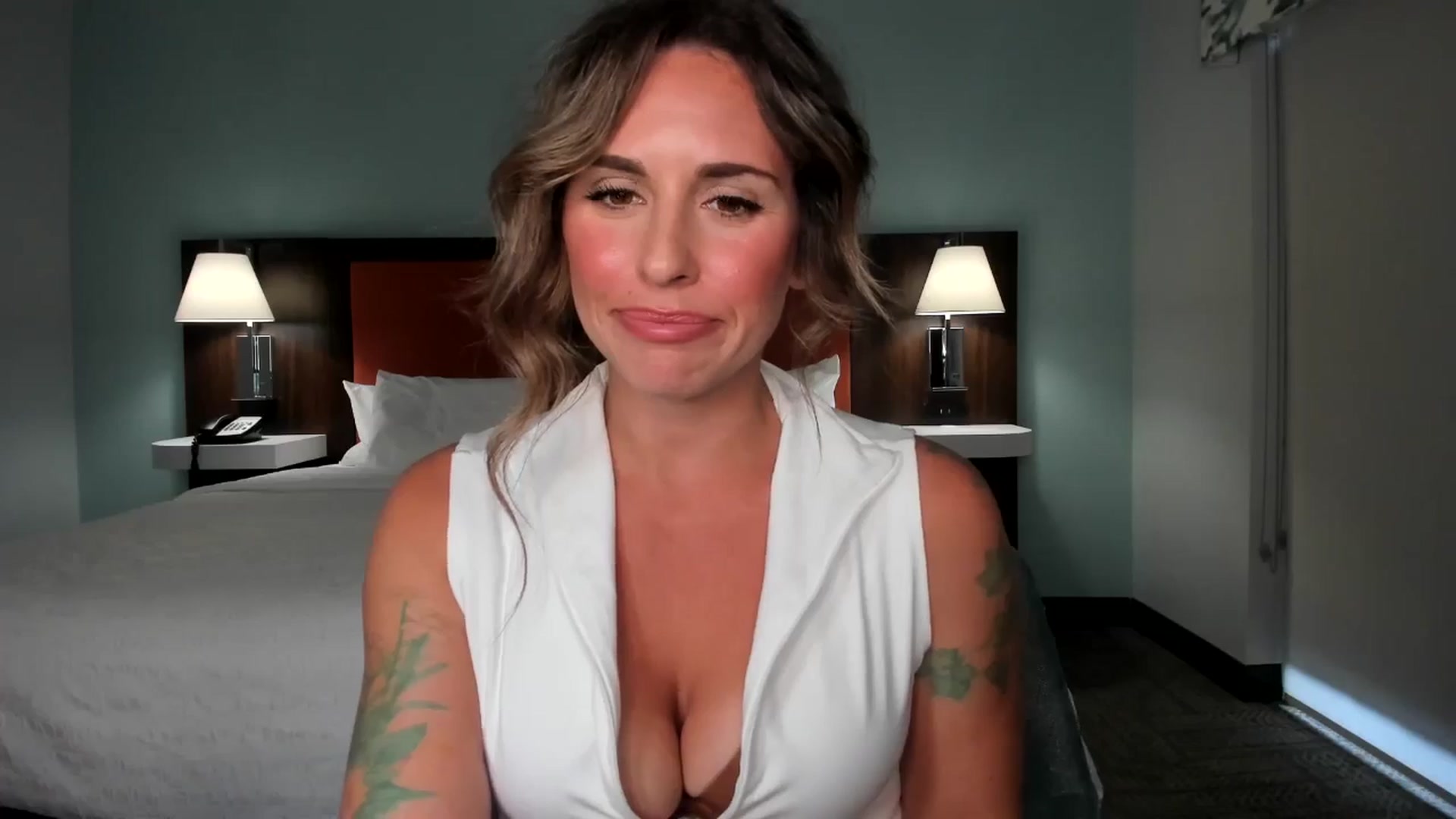Gallery image thumbnail from MilfParadise's myfreecams stream on, 08/13/2024, 22:47 image 3 of 20