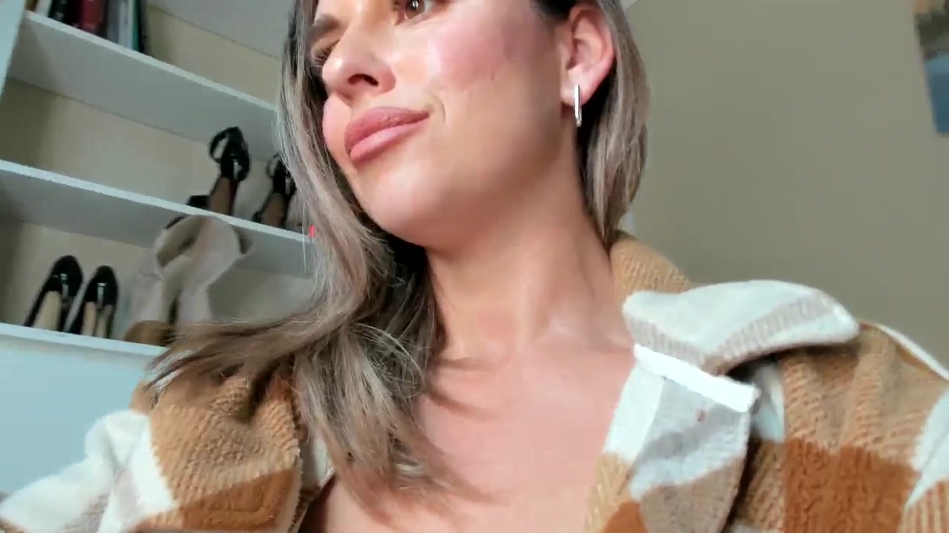 Gallery image thumbnail from MilfParadise's myfreecams stream on, 12/22/2025, 20:36 image 8 of 20