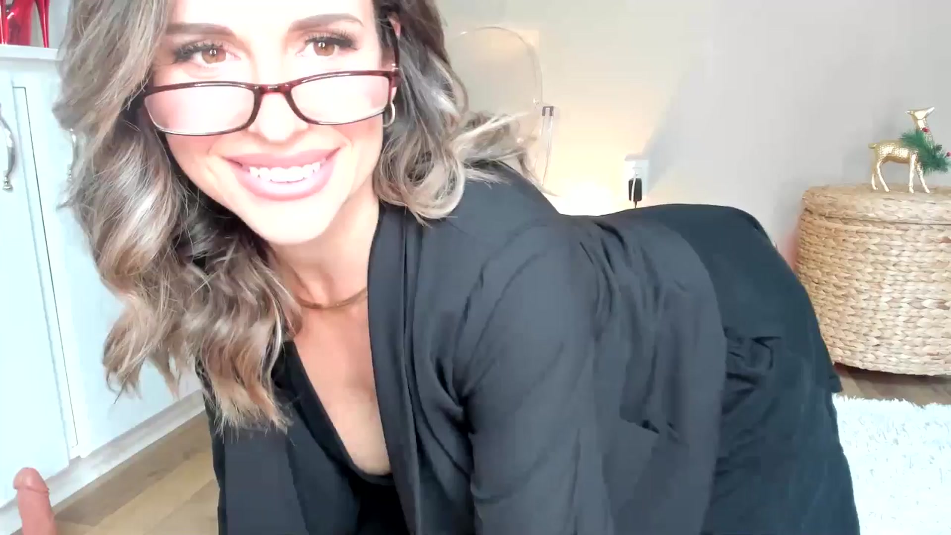 Gallery image thumbnail from MilfParadise's myfreecams stream on, 12/29/2025, 17:58 image 3 of 20