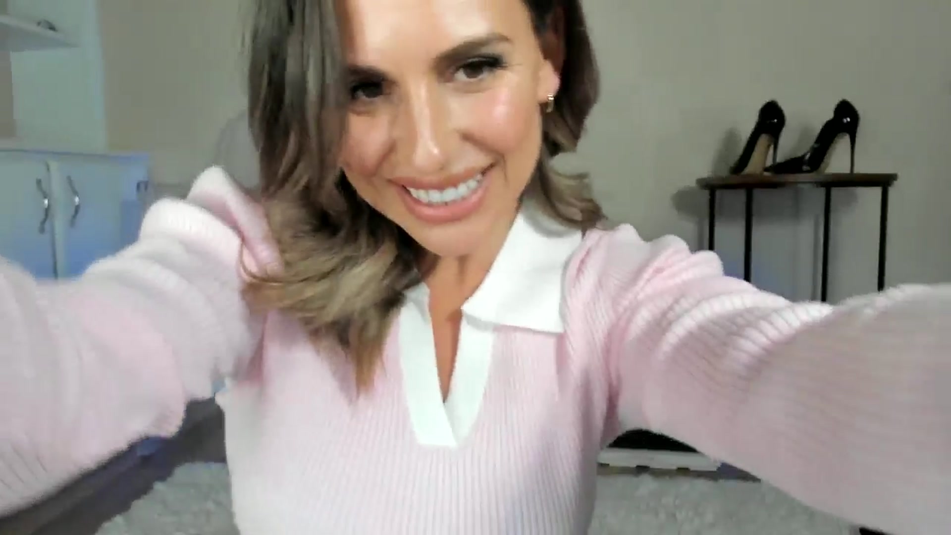 Gallery image thumbnail from MilfParadise's myfreecams stream on, 01/13/2026, 16:47 image 11 of 20