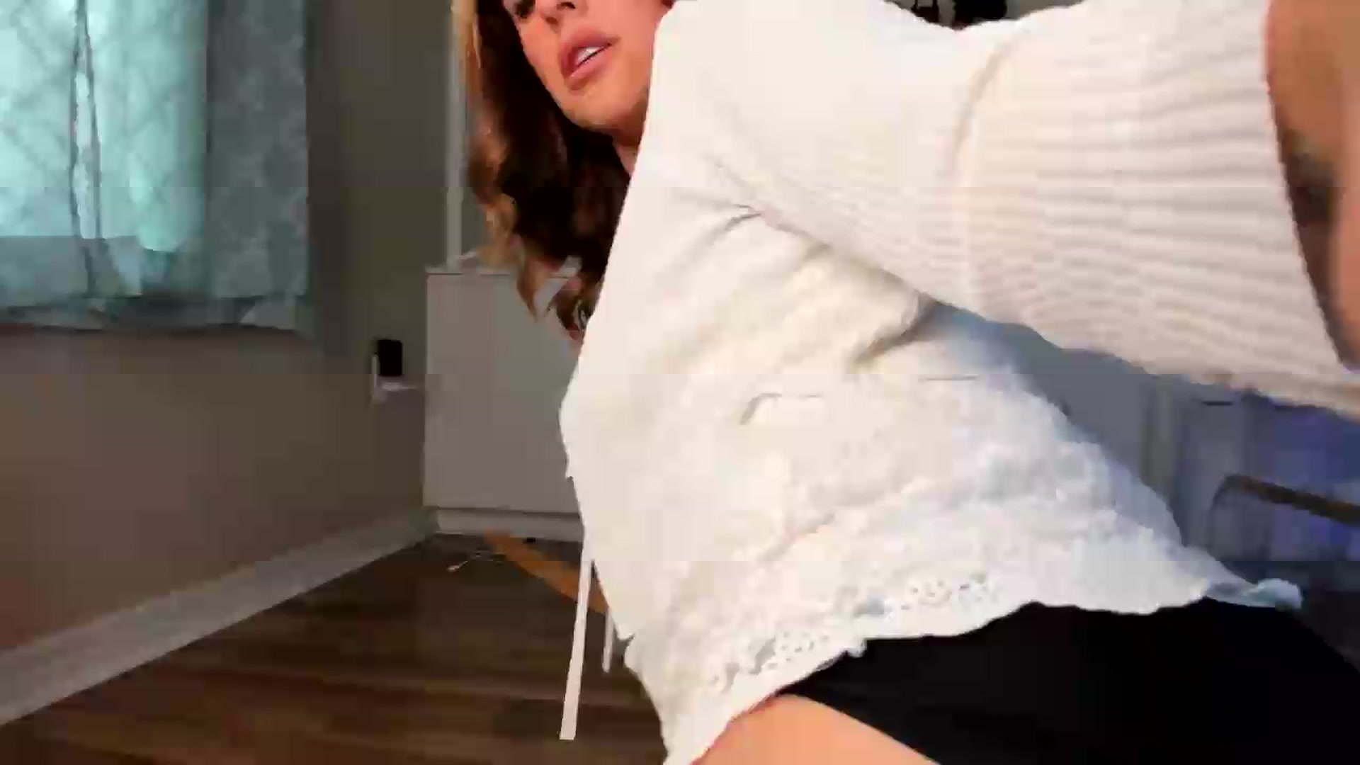Gallery image thumbnail from MilfParadise's myfreecams stream on, 05/18/2026, 18:53 image 15 of 20