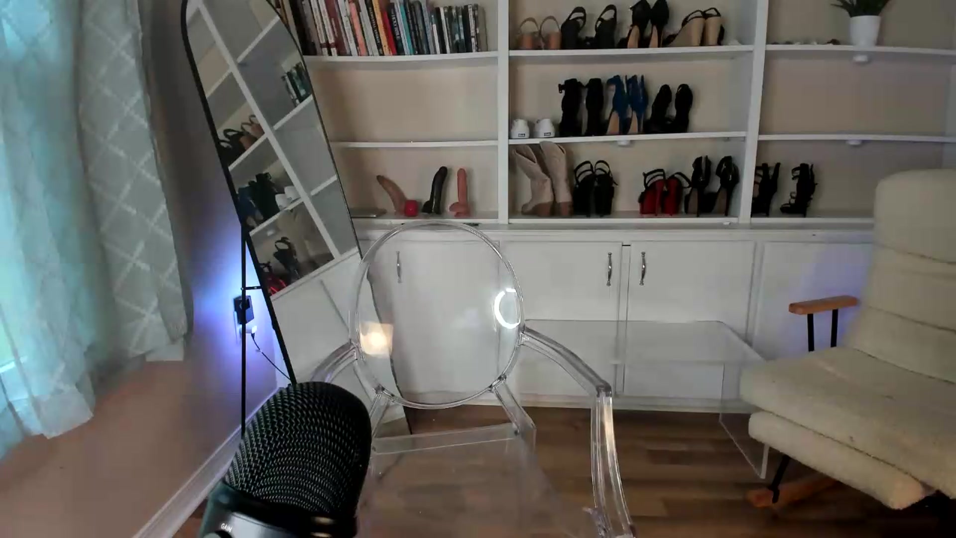 Gallery image thumbnail from MilfParadise's myfreecams stream on, 05/26/2026, 17:19 image 8 of 20