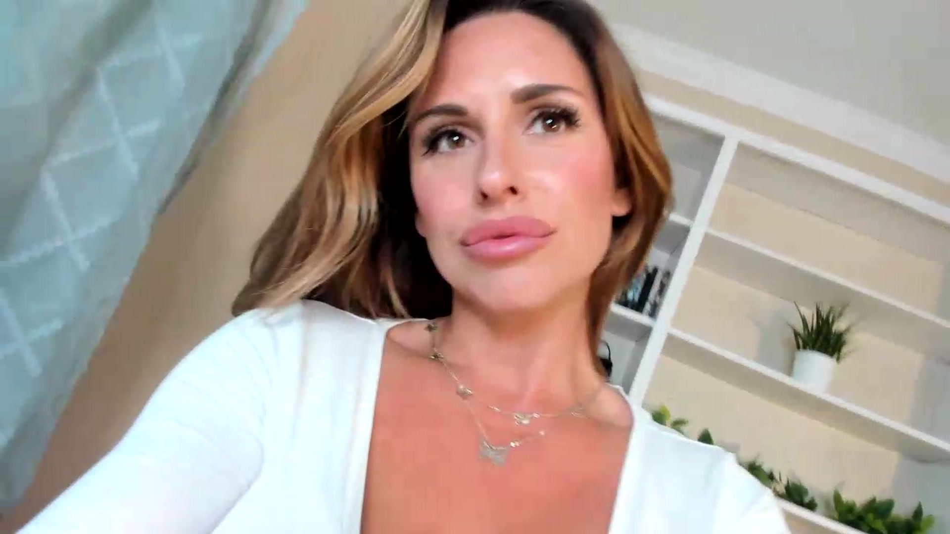 Gallery image thumbnail from MilfParadise's myfreecams stream on, 06/18/2026, 18:44 image 15 of 20