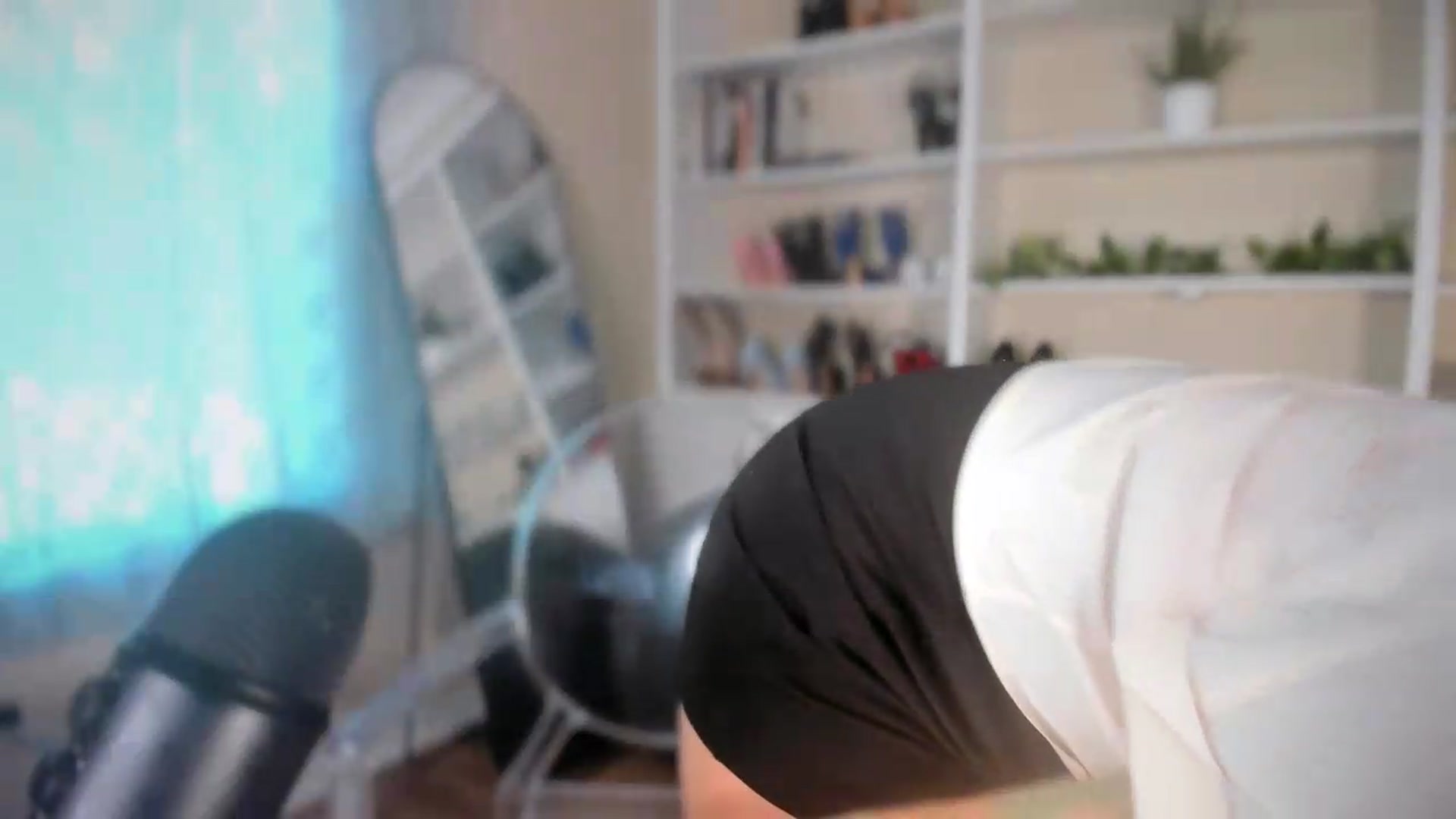 Gallery image thumbnail from MilfParadise's myfreecams stream on, 07/16/2026, 15:49 image 12 of 20