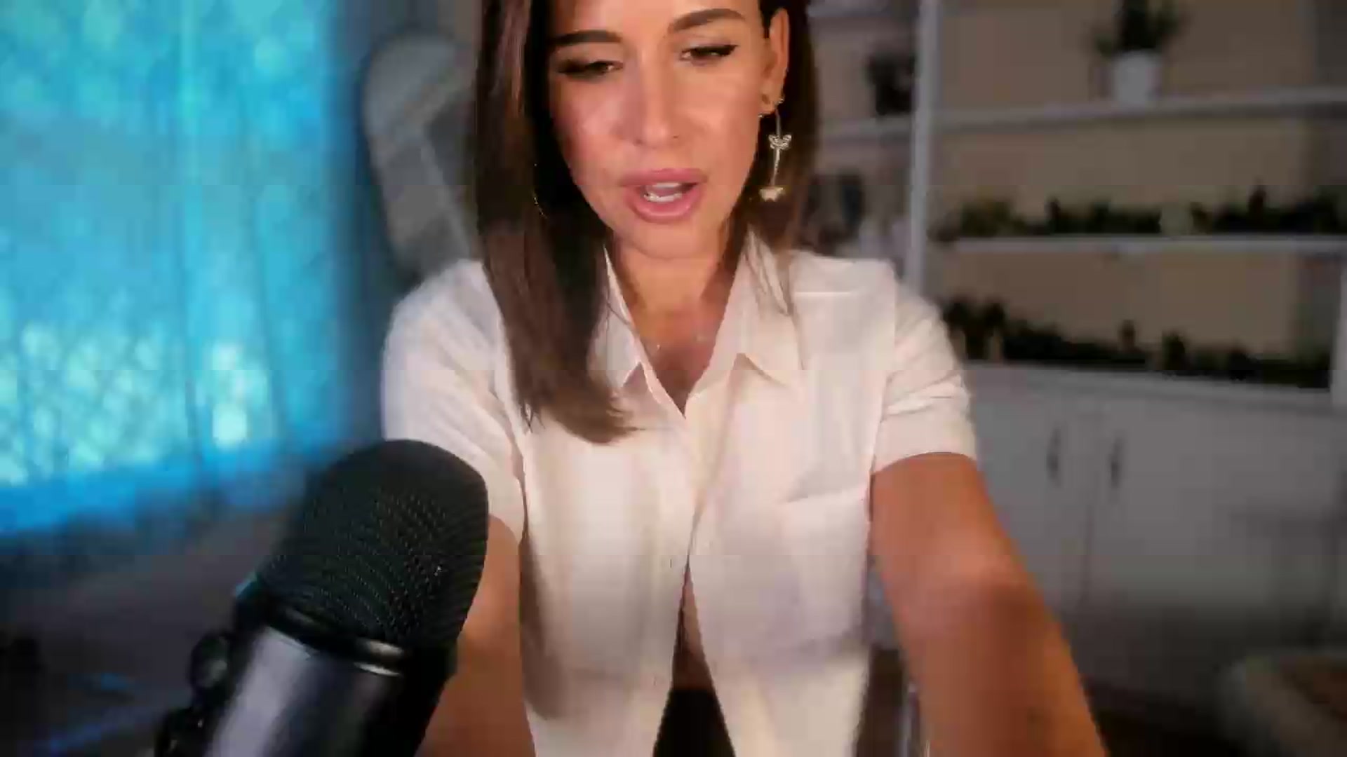 Gallery image thumbnail from MilfParadise's myfreecams stream on, 07/16/2026, 17:15 image 1 of 20