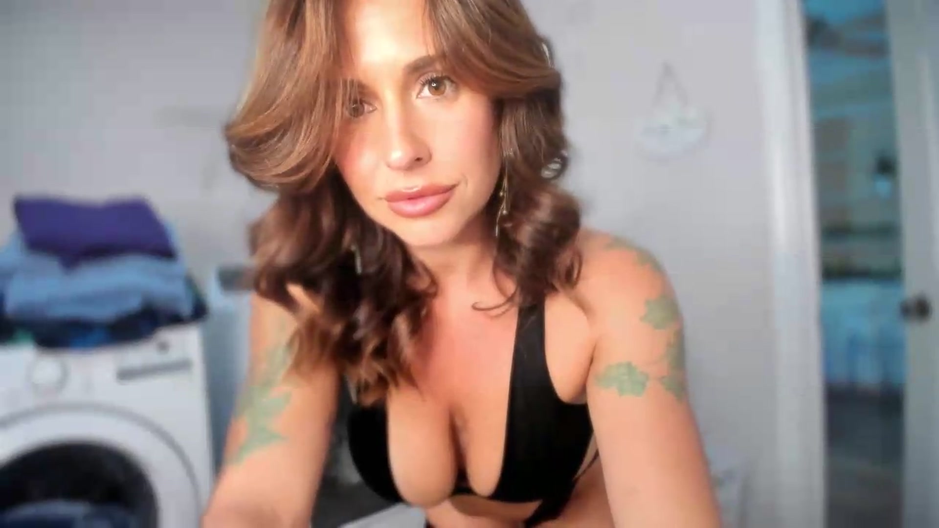 Gallery image thumbnail from MilfParadise's myfreecams stream on, 07/27/2026, 18:25 image 13 of 20