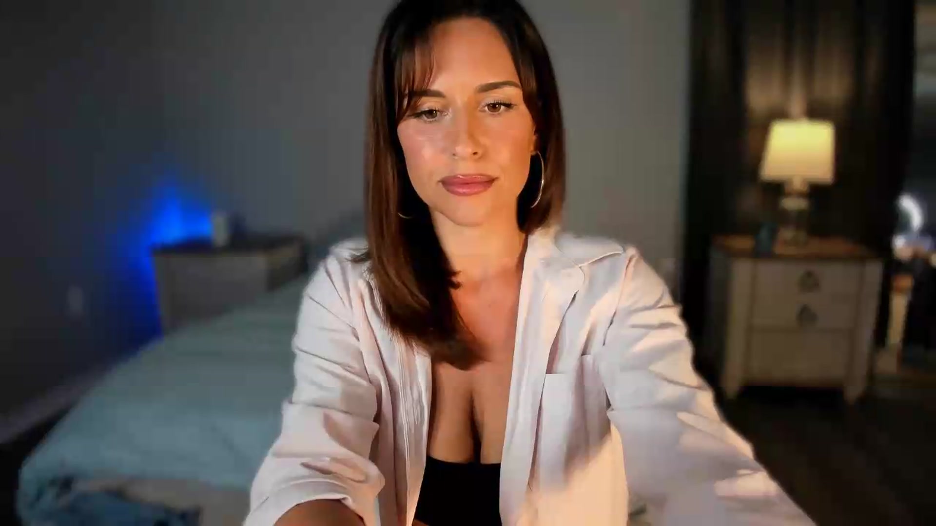 Gallery image thumbnail from MilfParadise's myfreecams stream on, 08/24/2026, 16:24 image 17 of 20