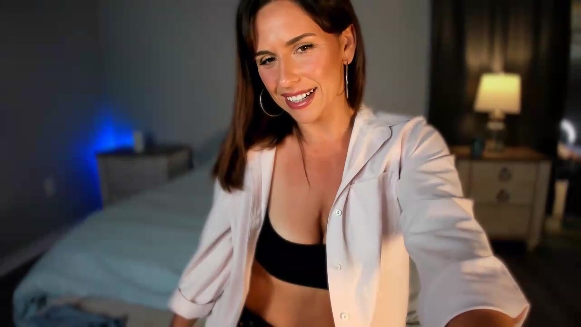 Gallery image thumbnail from MilfParadise's myfreecams stream on, 08/24/2026, 16:24 image 2 of 20