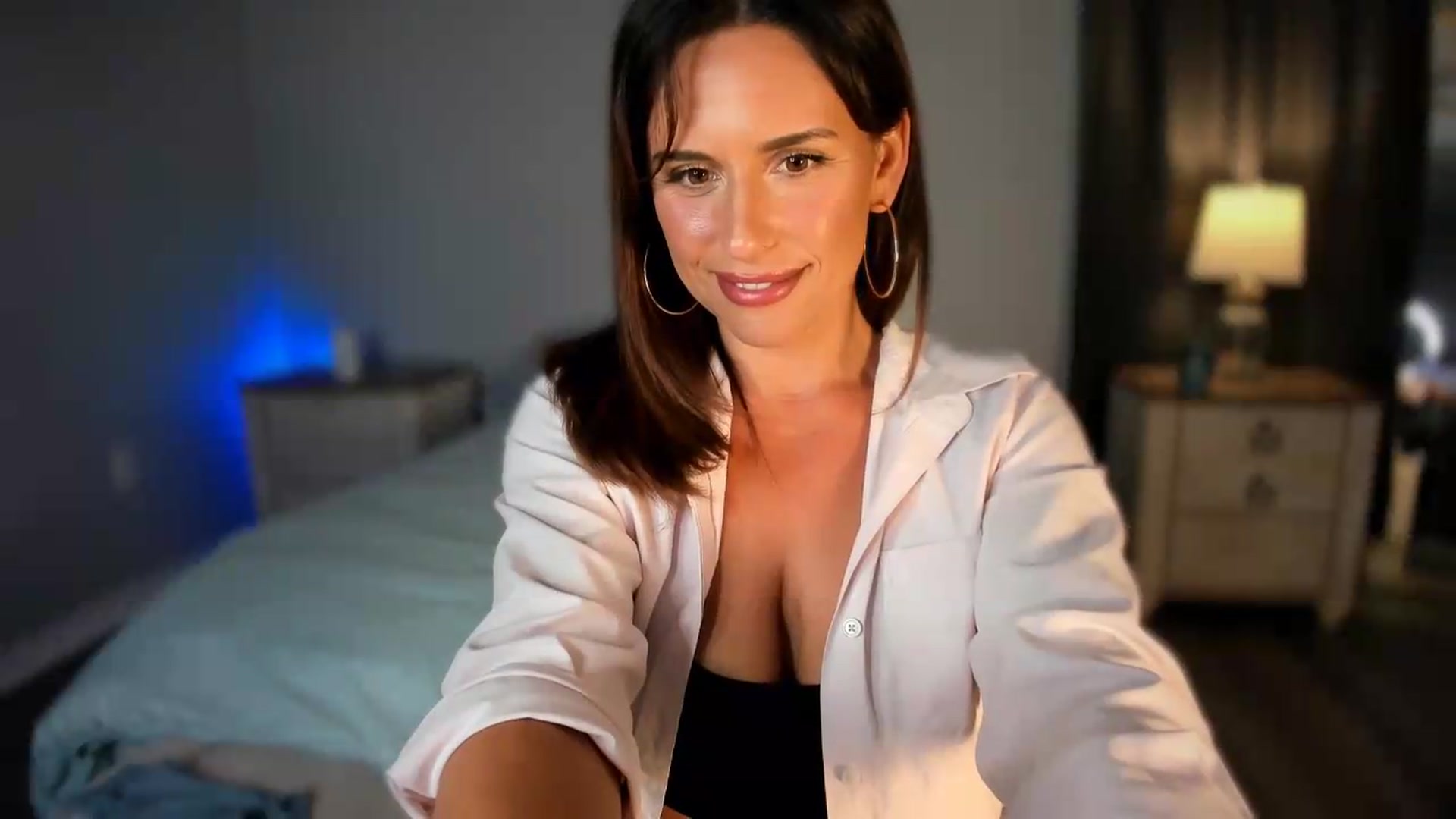 Gallery image thumbnail from MilfParadise's myfreecams stream on, 08/24/2026, 16:24 image 12 of 20