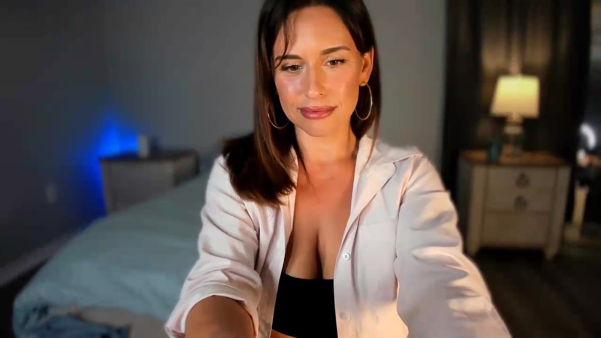 Gallery image thumbnail from MilfParadise's myfreecams stream on, 08/24/2026, 16:24 image 13 of 20